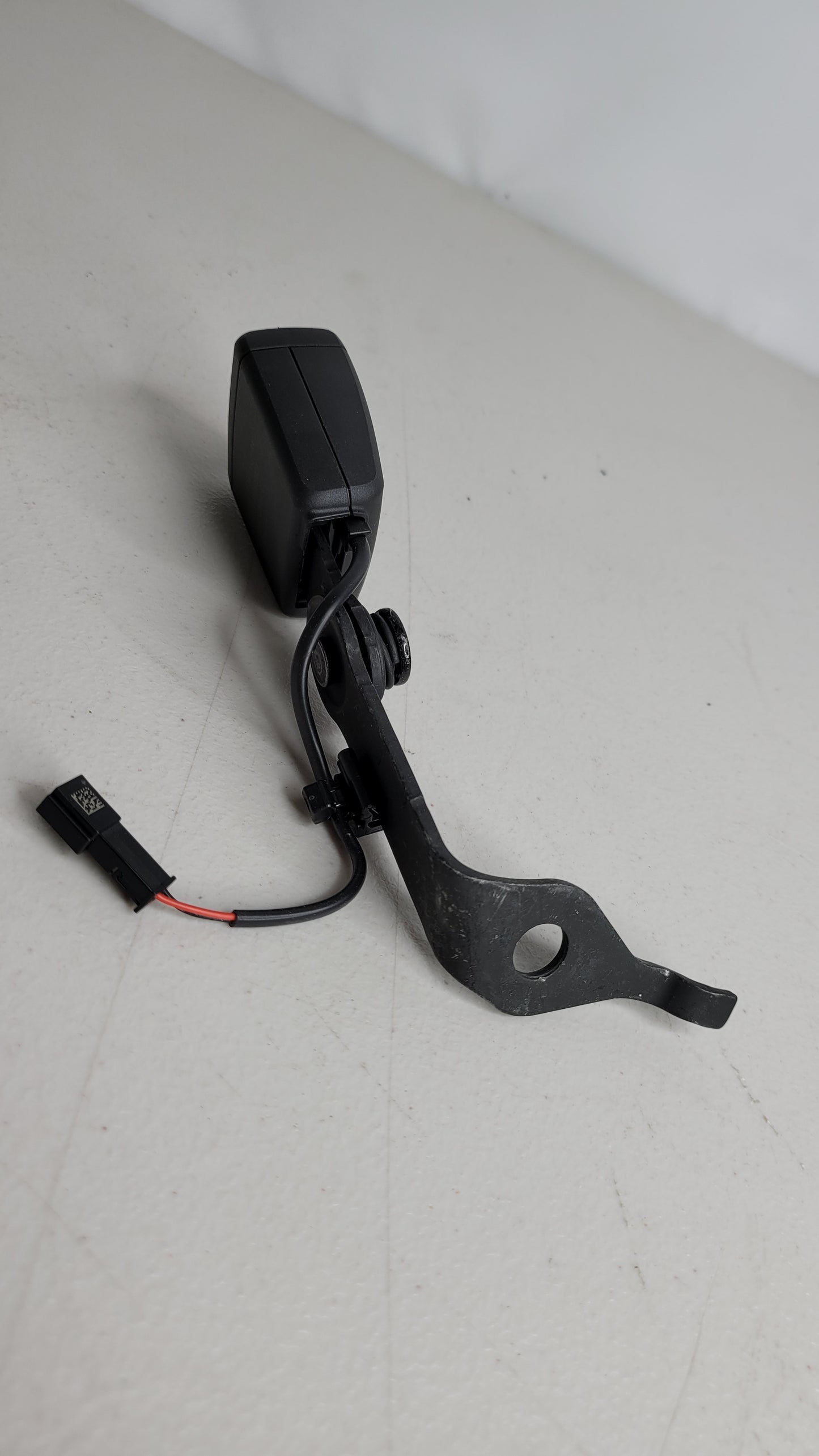 Passenger Right Front Knee Without Adaptive Suspension Fits 15-19 MKC 7442032 - MPerformance.parts
