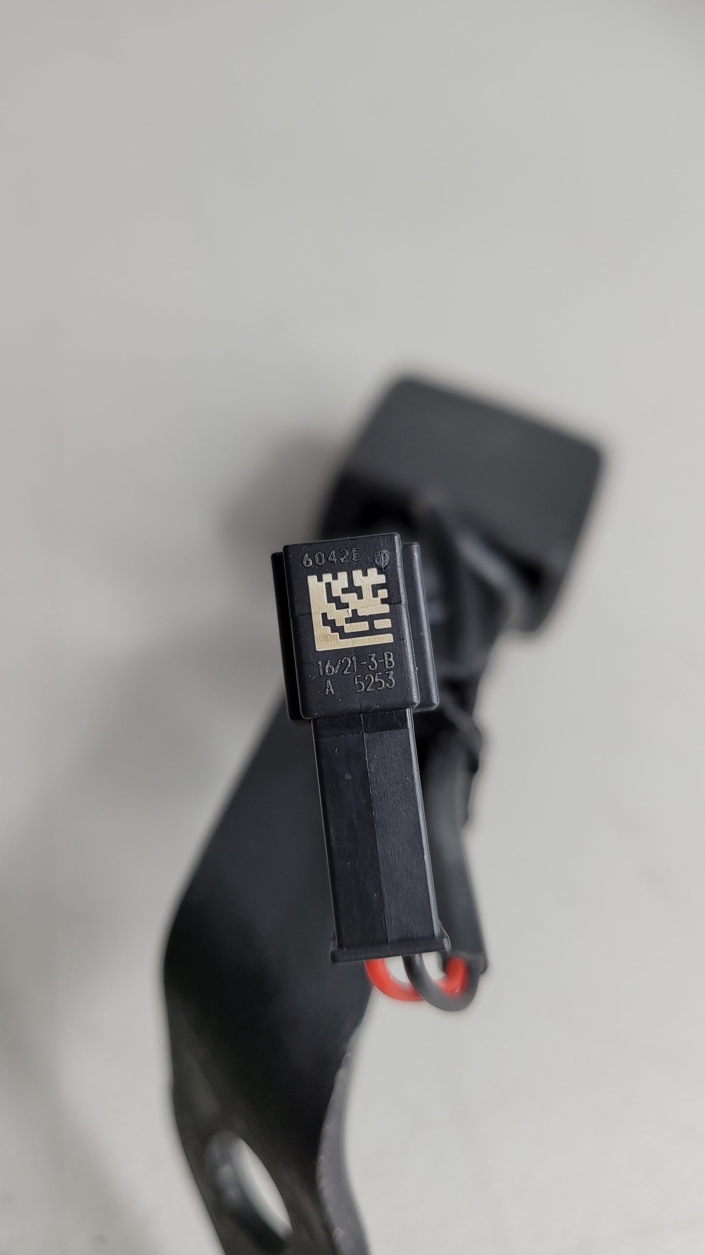 BMW G80 Seat Belt Buckle Rear 72117442031 - MPerformance.parts