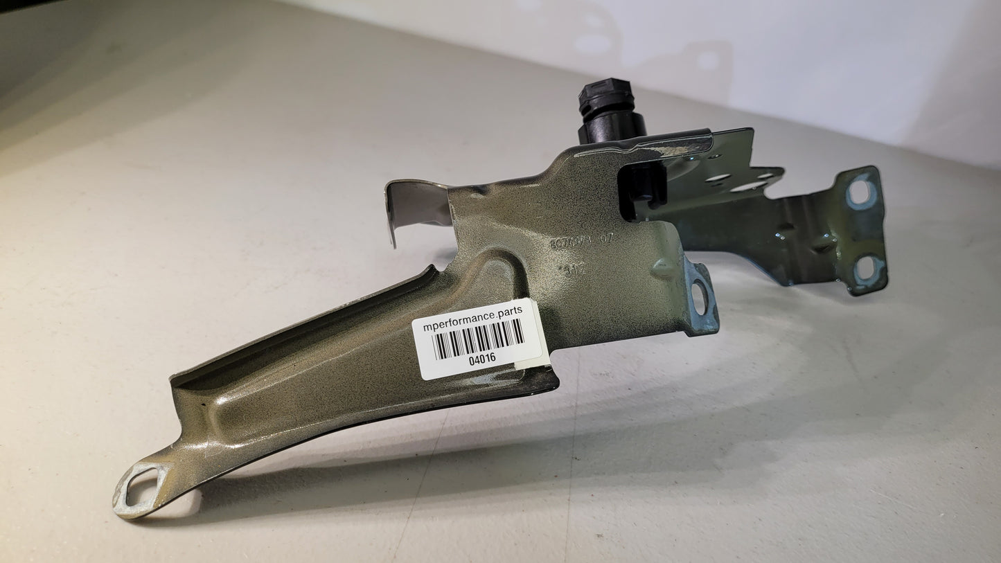 BMW 4 Coupe G82 Front Left Fender Holder 8074973 2022 - MPerformance.parts