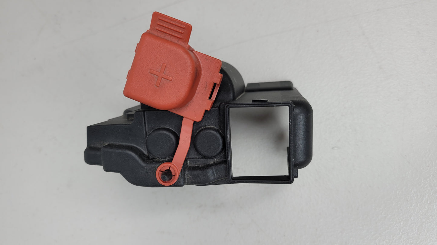 FUSE RELAY BATTERY JUNCTION BOX UPPER COVER OEM 8793045 BMW M3 G80 - MPerformance.parts