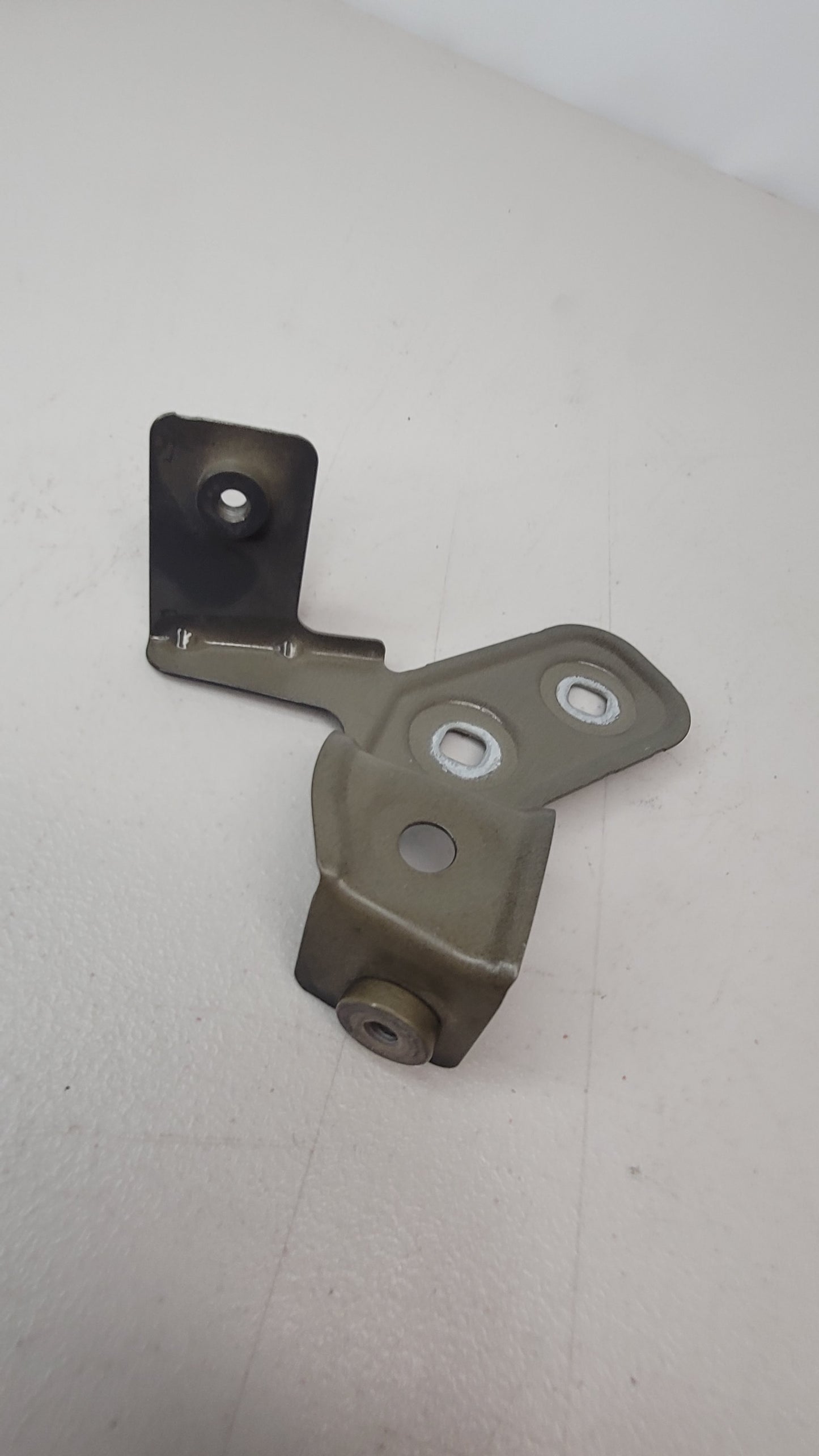 BMW 3 G80 G81 4 G22 G23 G26 G82 G83 Front Right Fender Holder 2022 7486804 - MPerformance.parts