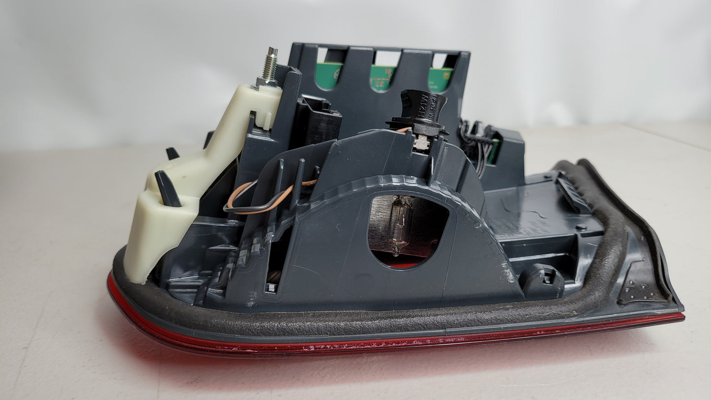 BMW 3 SERIES F30 LCI Sedan Passenger Left Rear Taillight - 7736911907 - MPerformance.parts