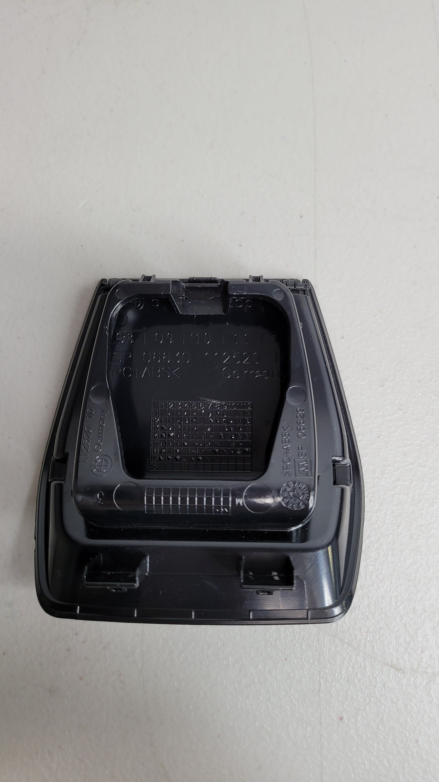 BMW 3 F30 F80 Rear Child Seat Isofix Cover Trim Black Lid Panel 112520-10 - MPerformance.parts