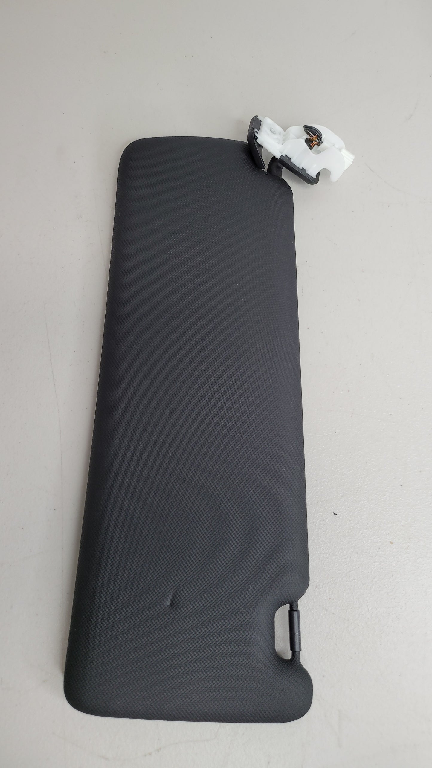 BMW 51-16-8-061-314 BMW 51168061314 Sun Visor, Right 8061314 04 - MPerformance.parts