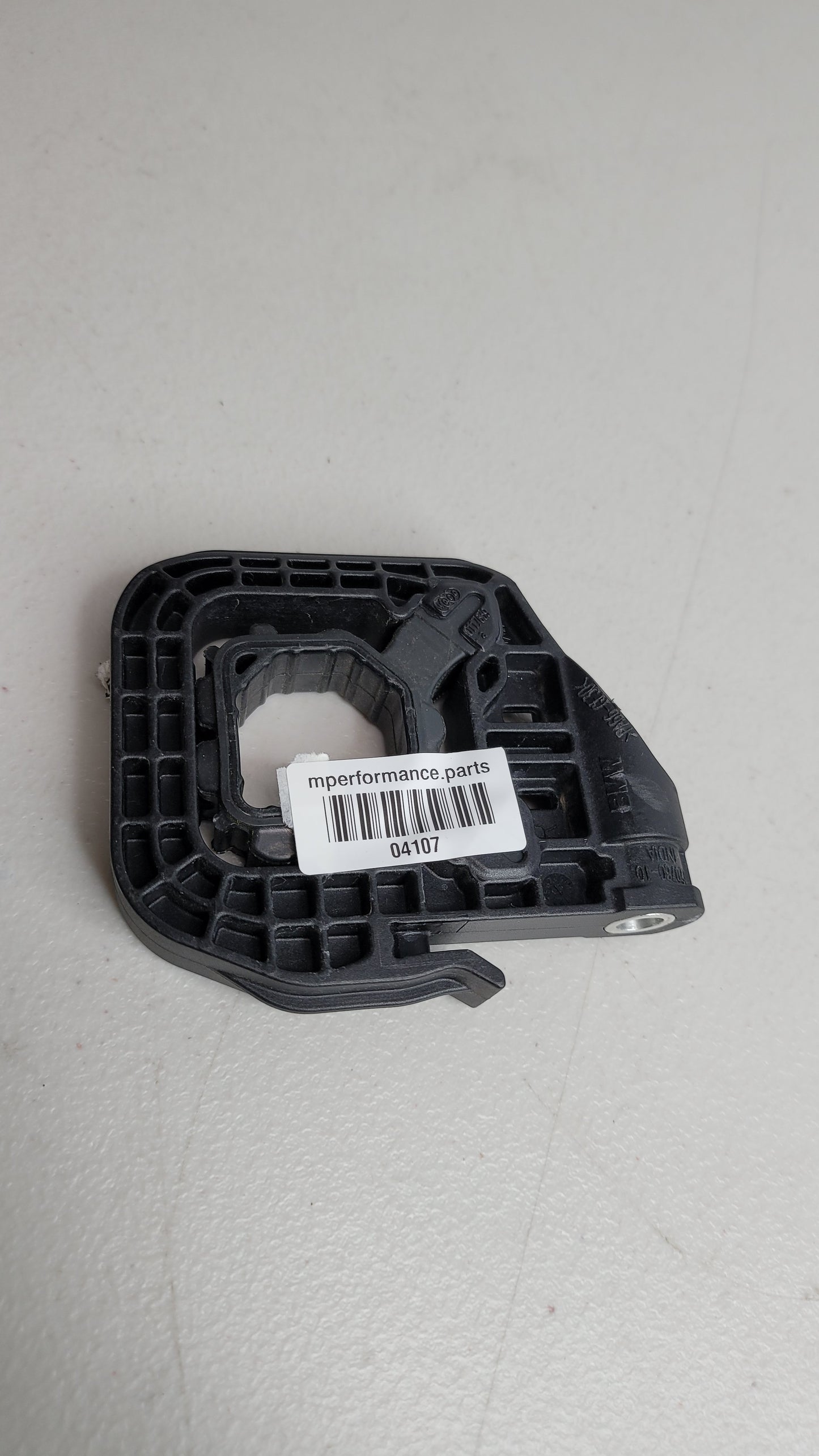 BMW G80 G82 G83 M3 G20 G21 G29 Petrol Radiator Pack Bracket Mount Left 9895623 - MPerformance.parts