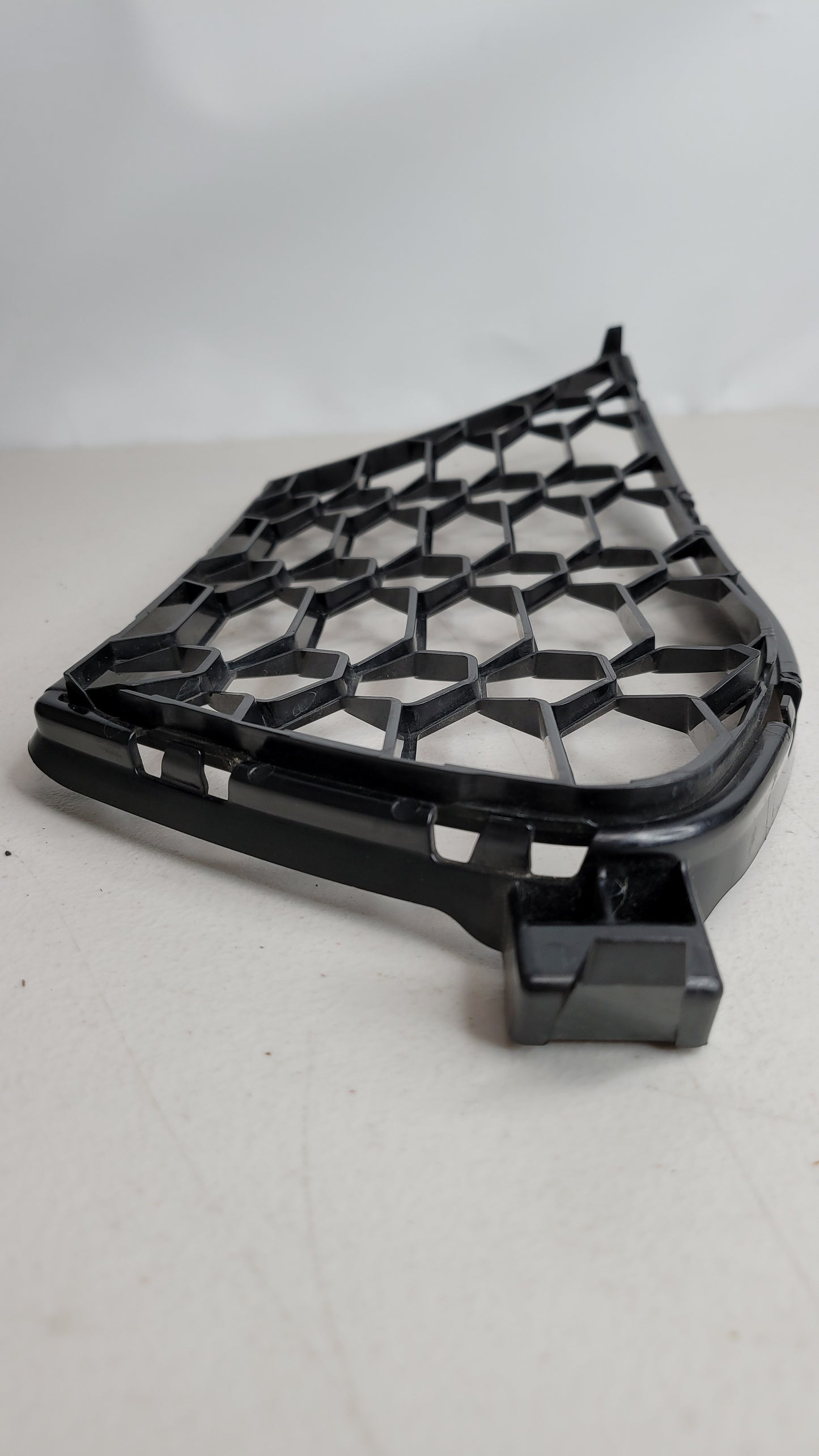 BMW M4 COUPE G82 FRONT LEFT BUMPER GRILLE 51118069439 - MPerformance.parts