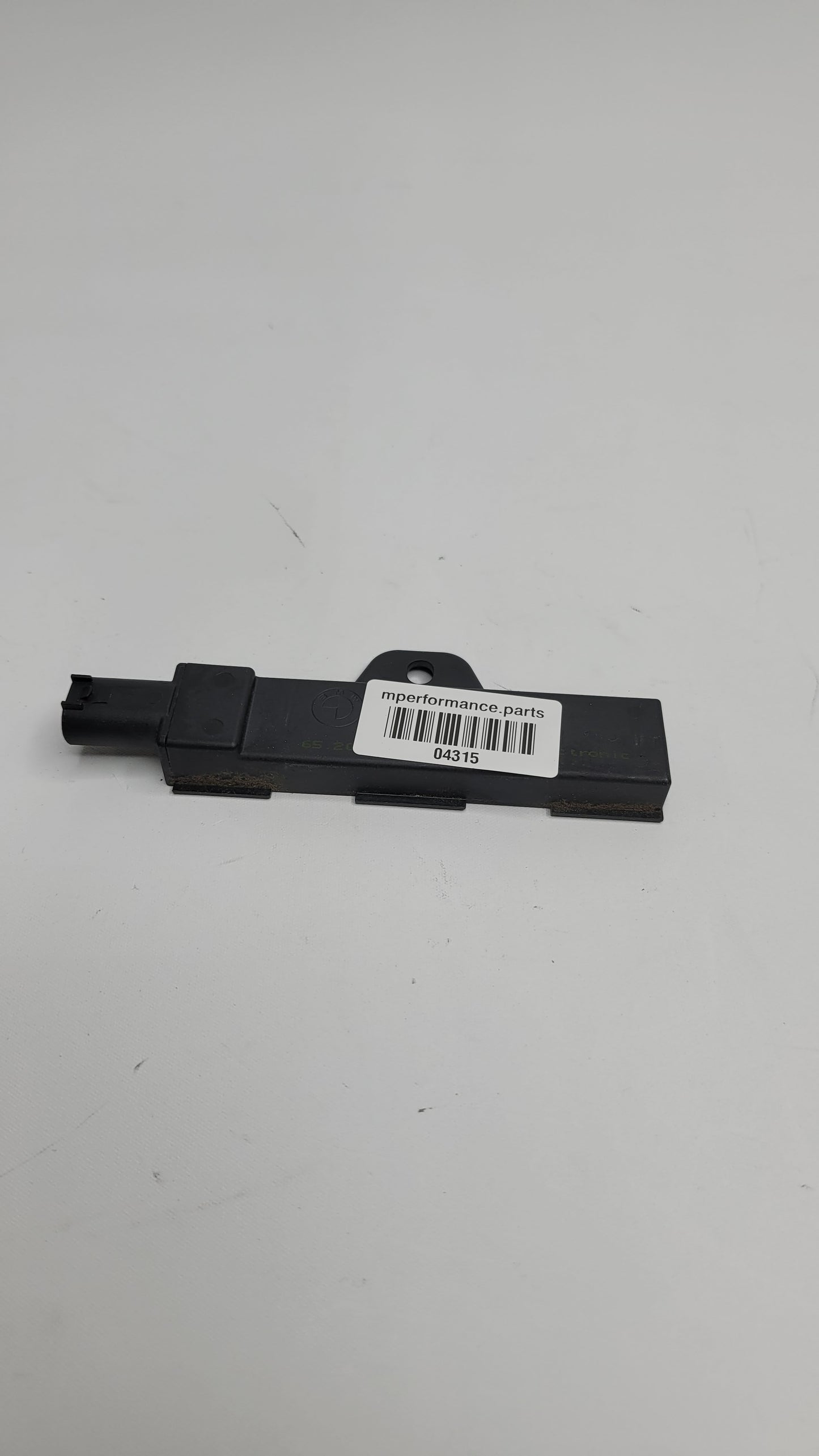 BMW M3 G80 KEYLESS ENTRY ANTENNA MODULE OEM 65.20-9220831 - MPerformance.parts