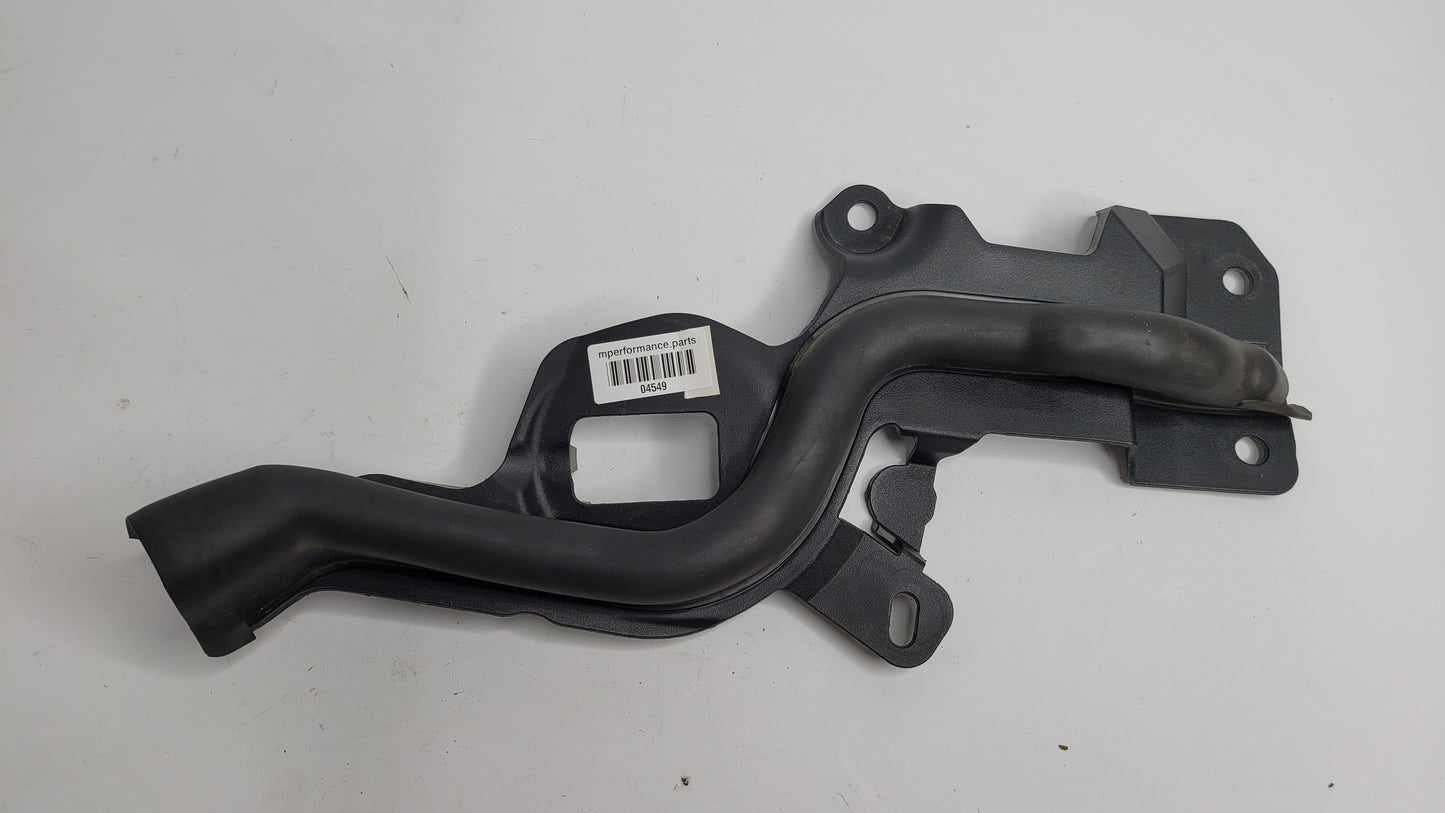 BMW G80 G81 M3 G82 G83 M4 RIGHT SIDE ENGINE COMPARTMENT RUBBER 8075016 - MPerformance.parts