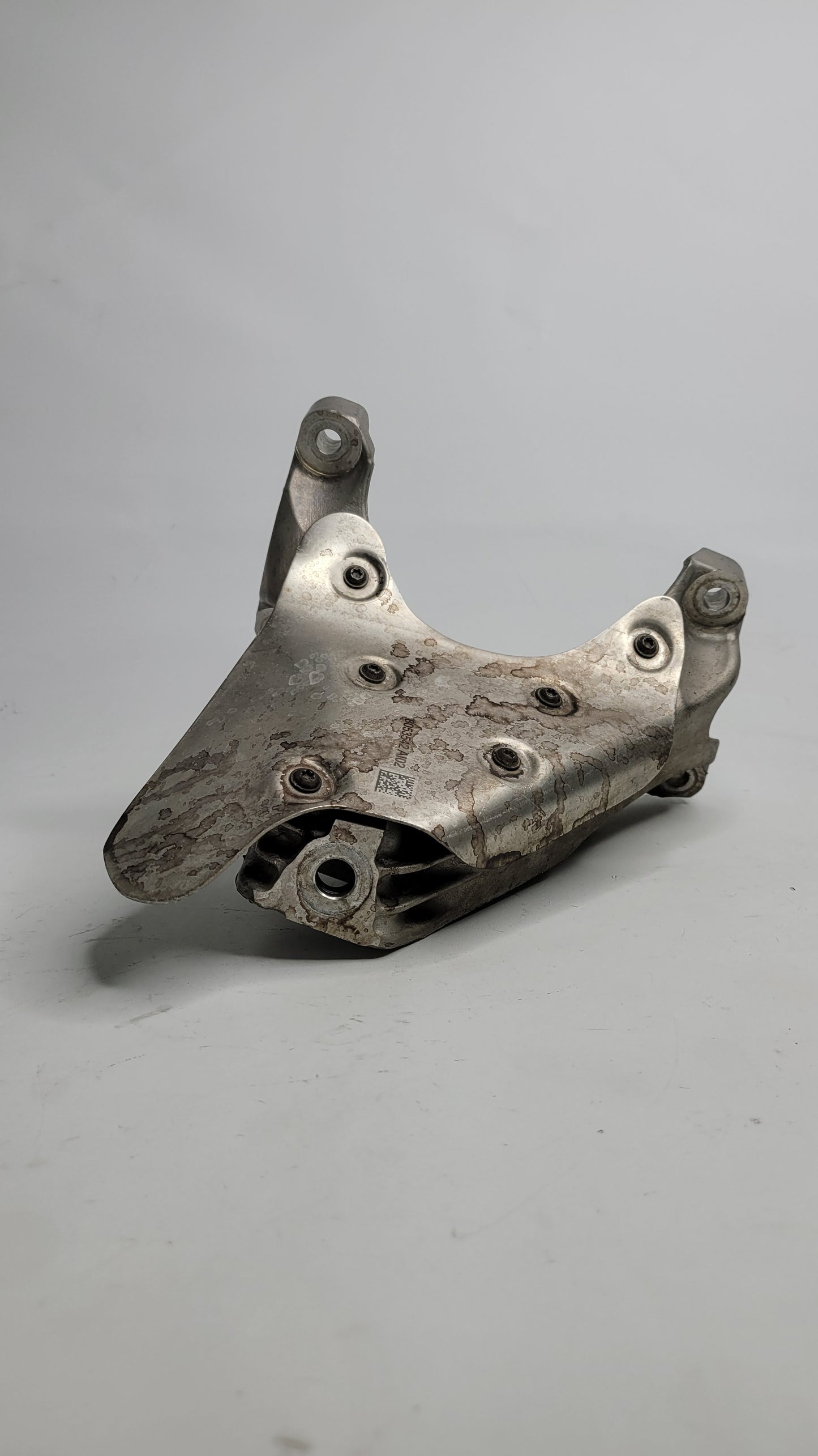 BMW M3 M4 G80 G82 G83 ENGINE SUPPORT BRACKET RIGHT SIDE 8053542 - MPerformance.parts