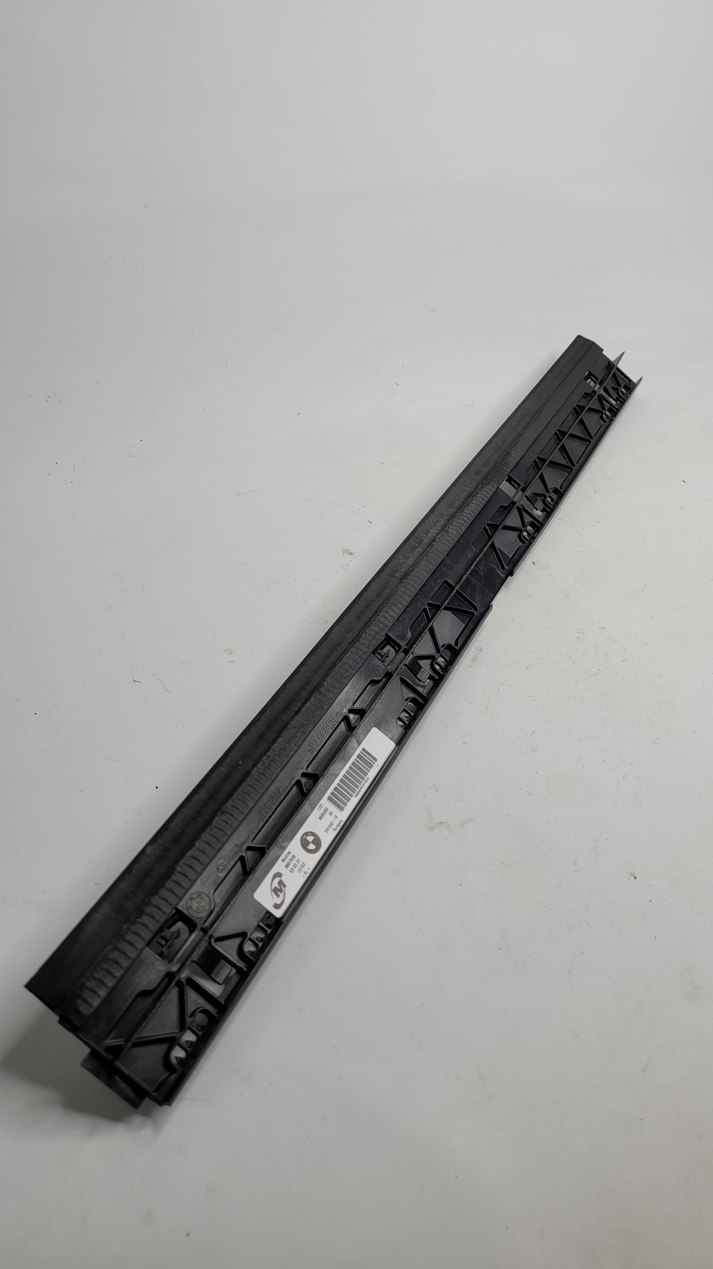 9501842 Original BMW G80 G81 G82 G83 Cover Strip Engine Oil Cooler Front - MPerformance.parts