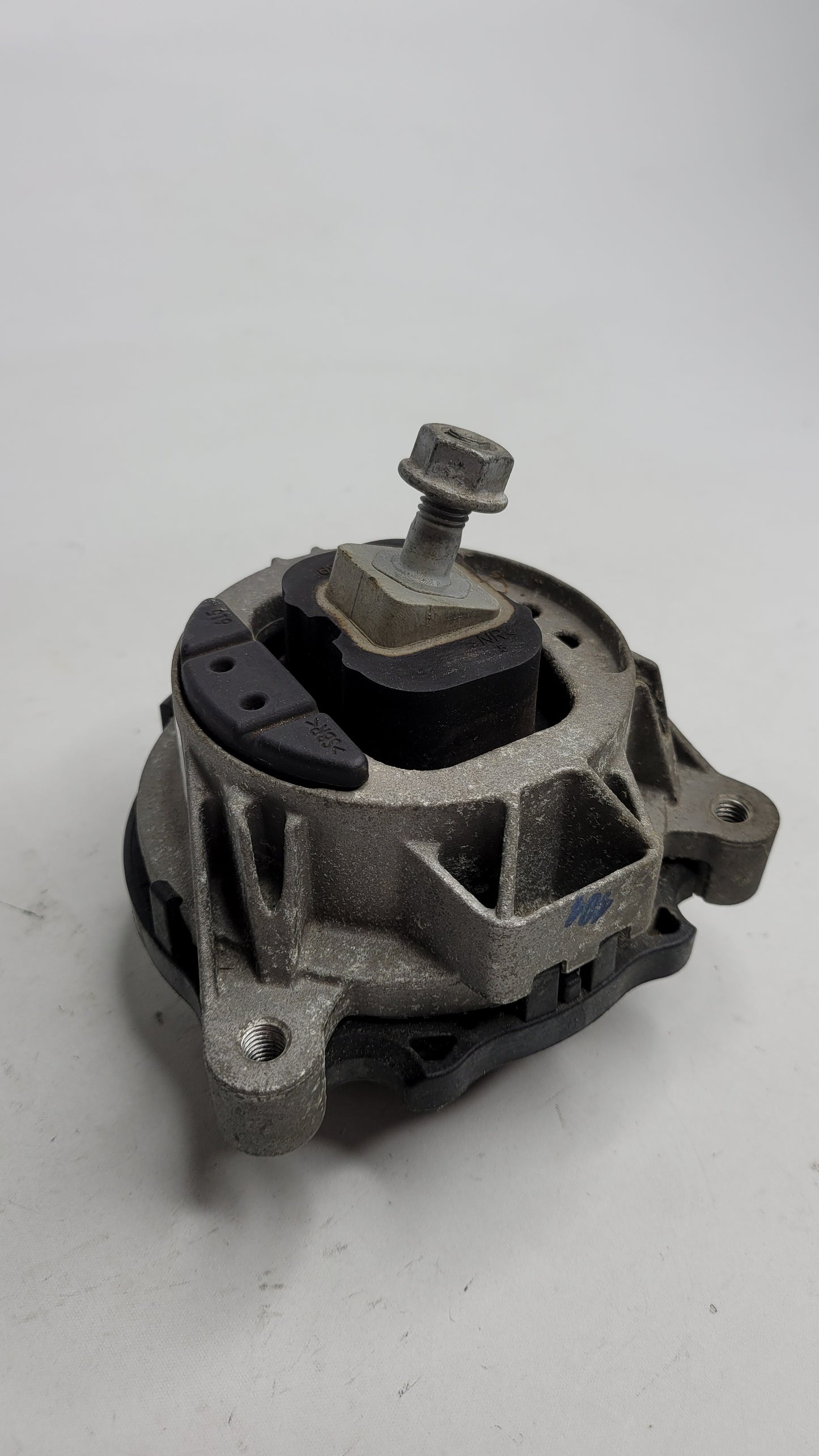 BMW 22-11-2-284-817 BMW 22112284817 Engine Mount Left 2284817 02 - MPerformance.parts