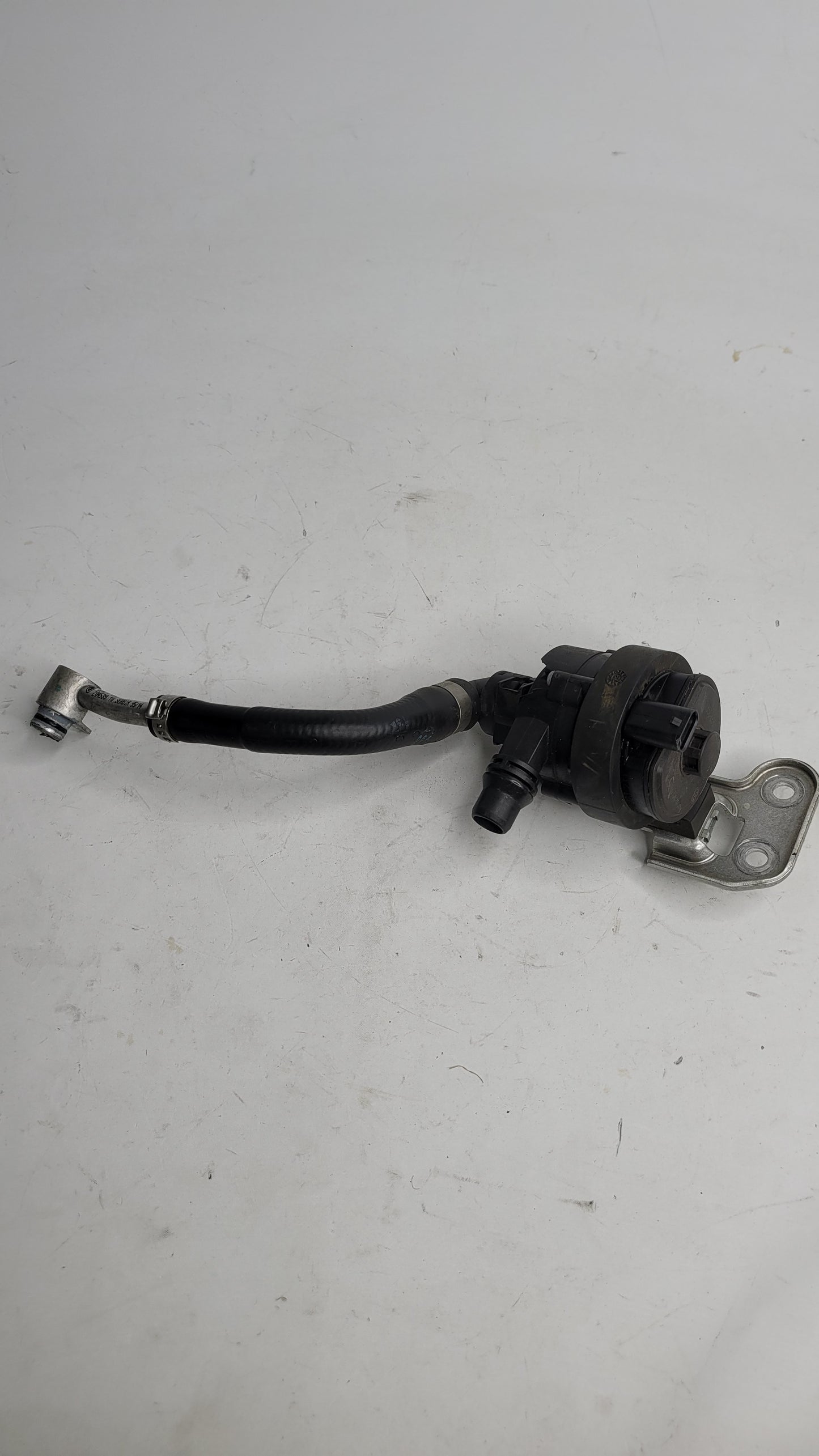F80 BMW M3 AUXILIARY WATER PUMP 3.0 PETROL 7850568 - MPerformance.parts