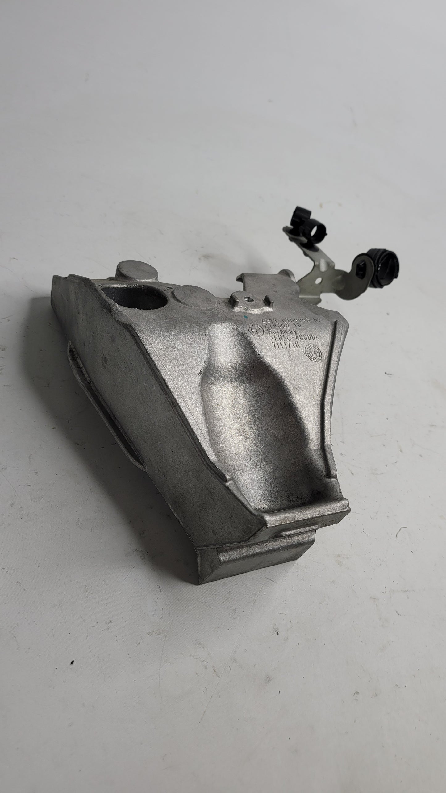 BMW M3 3.0L - LEFT Engine / Motor Mount Bracket 6789093 - MPerformance.parts
