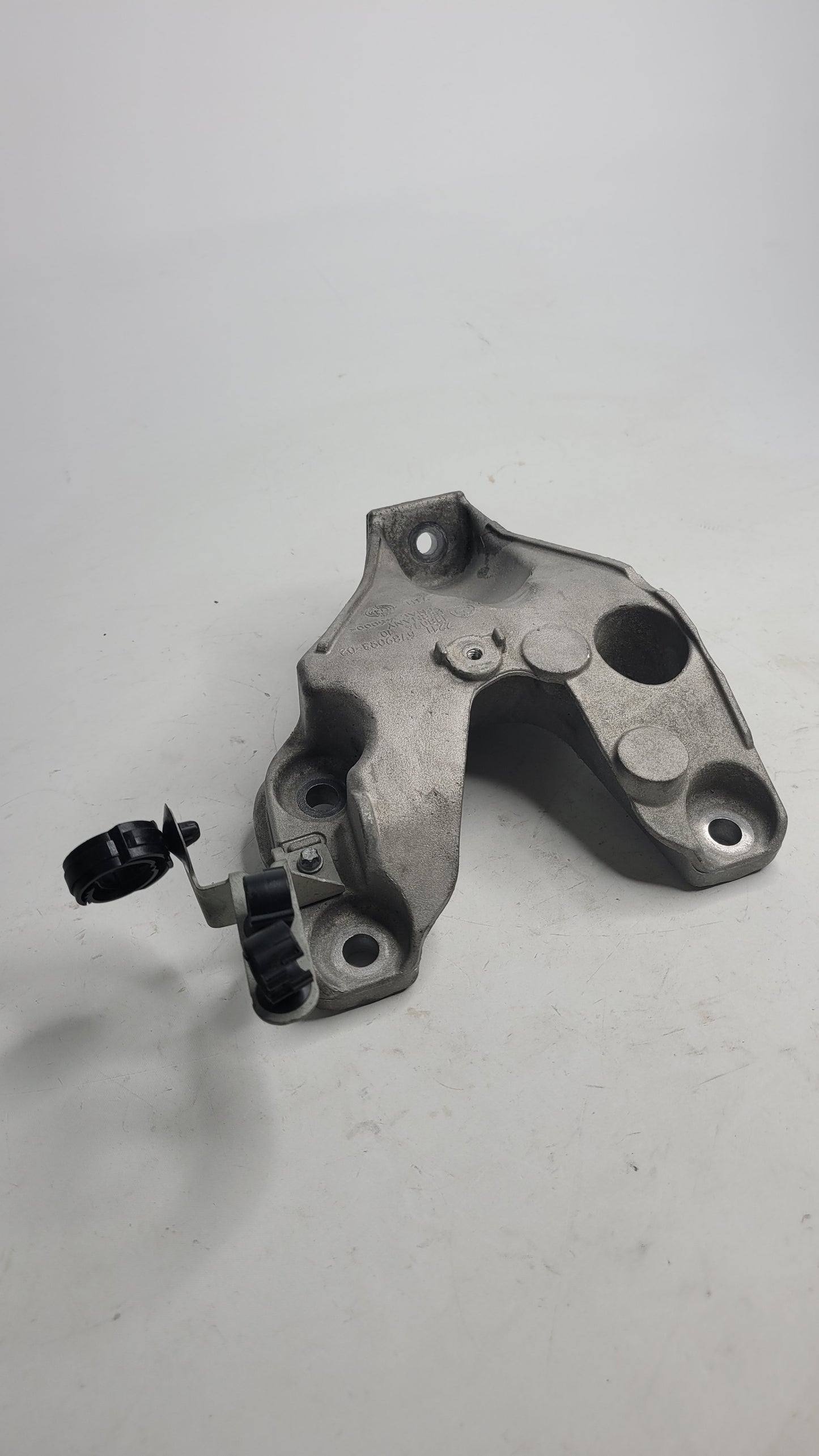 6789093 BMW S55 B30A M3 F80 M4 F82 F83 135i 335i 435i F-Series Motor Holder Front L - MPerformance.parts