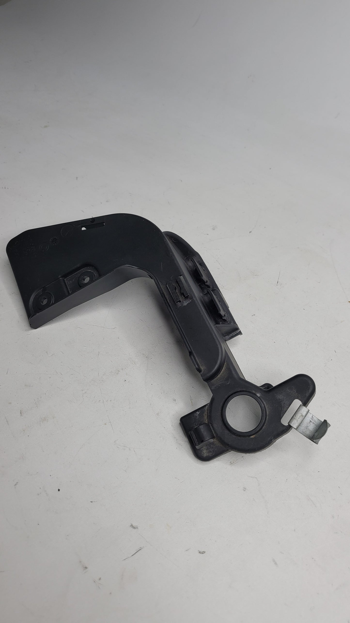 BMW F80 F82 F83 F87 M2 M3 M4 OEM S55 AIR Intake Mount Bracket 7848491 - MPerformance.parts