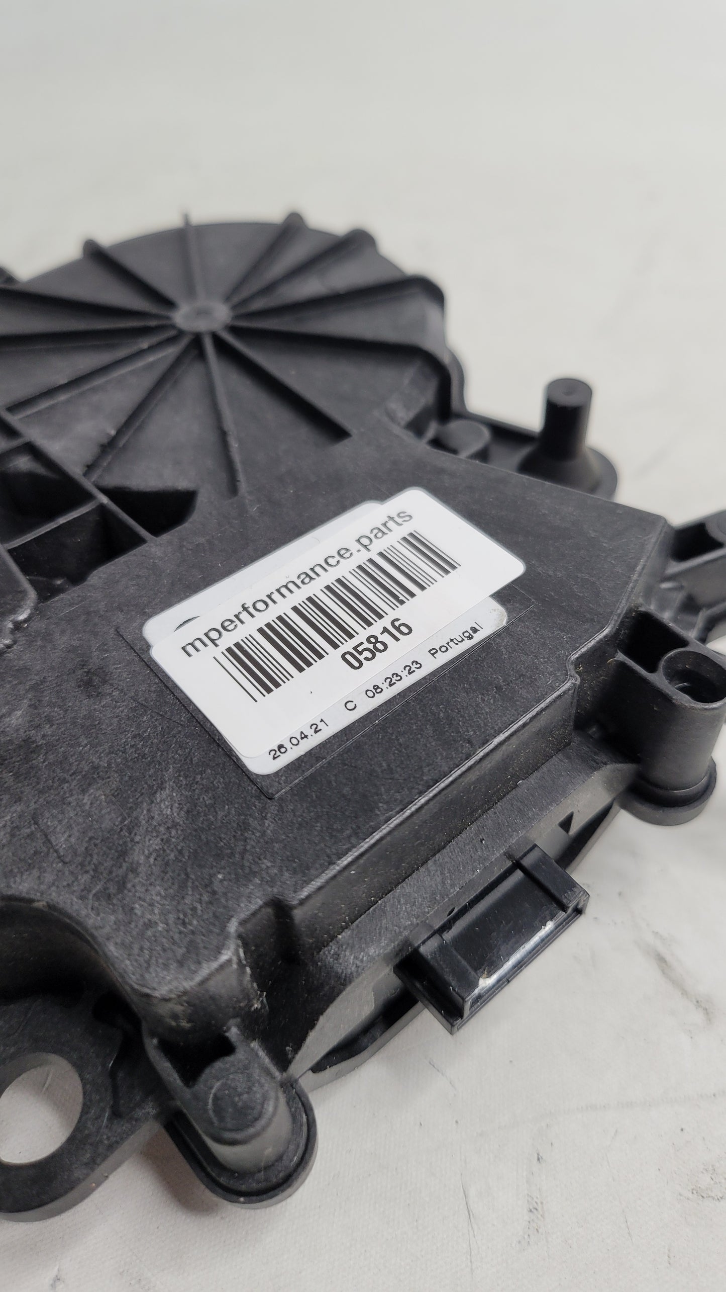 BMW M3 COMPETITION G80 M3 TAILGATE TRUNK MOTOR ACTUATOR - 163672-10 - MPerformance.parts