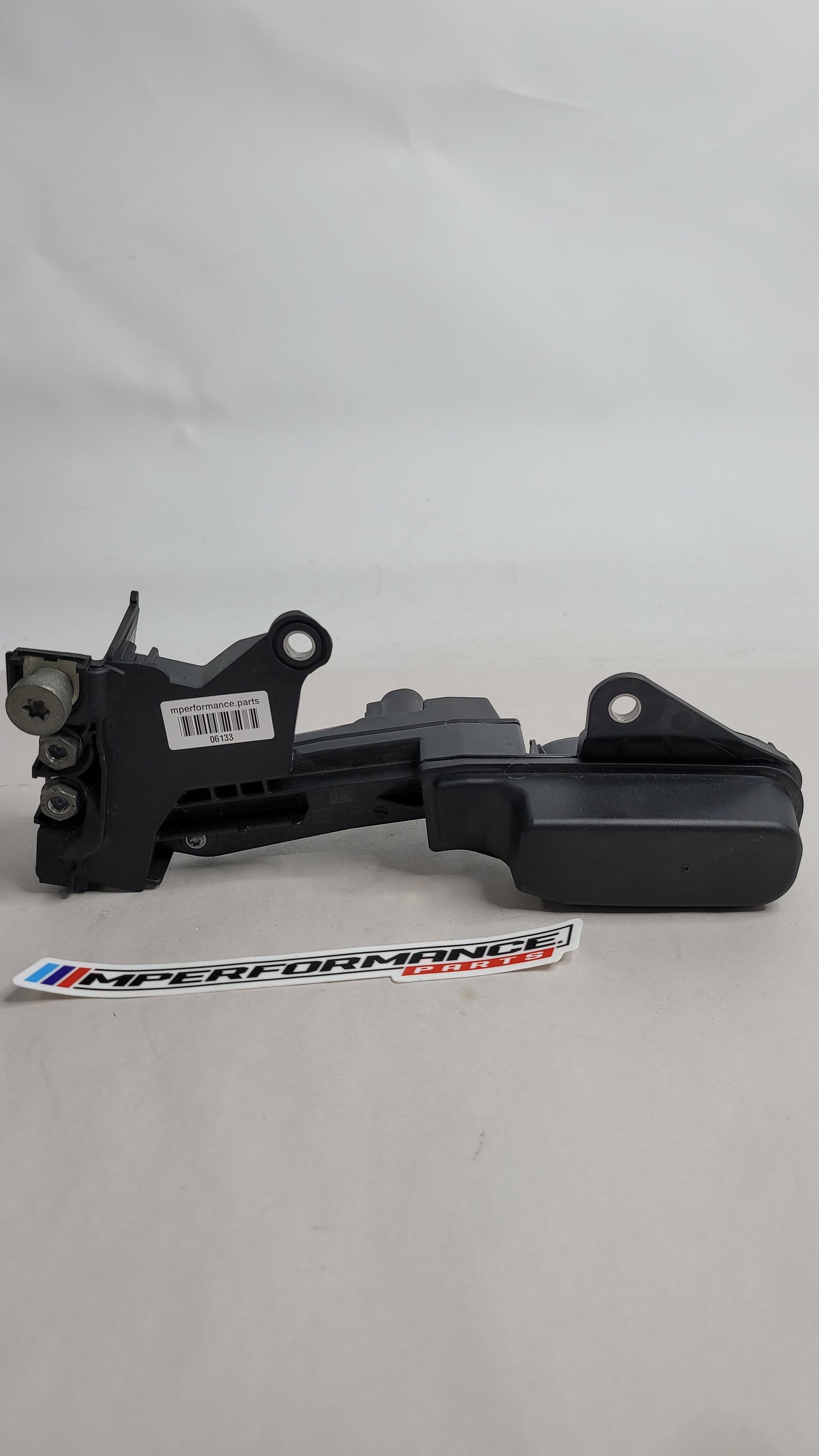 BMW 3 4 SERIES G20 G21 G22 G23 G26 G80 G82 FUSE BOX JUMP START TERMINAL 6842529 - MPerformance.parts