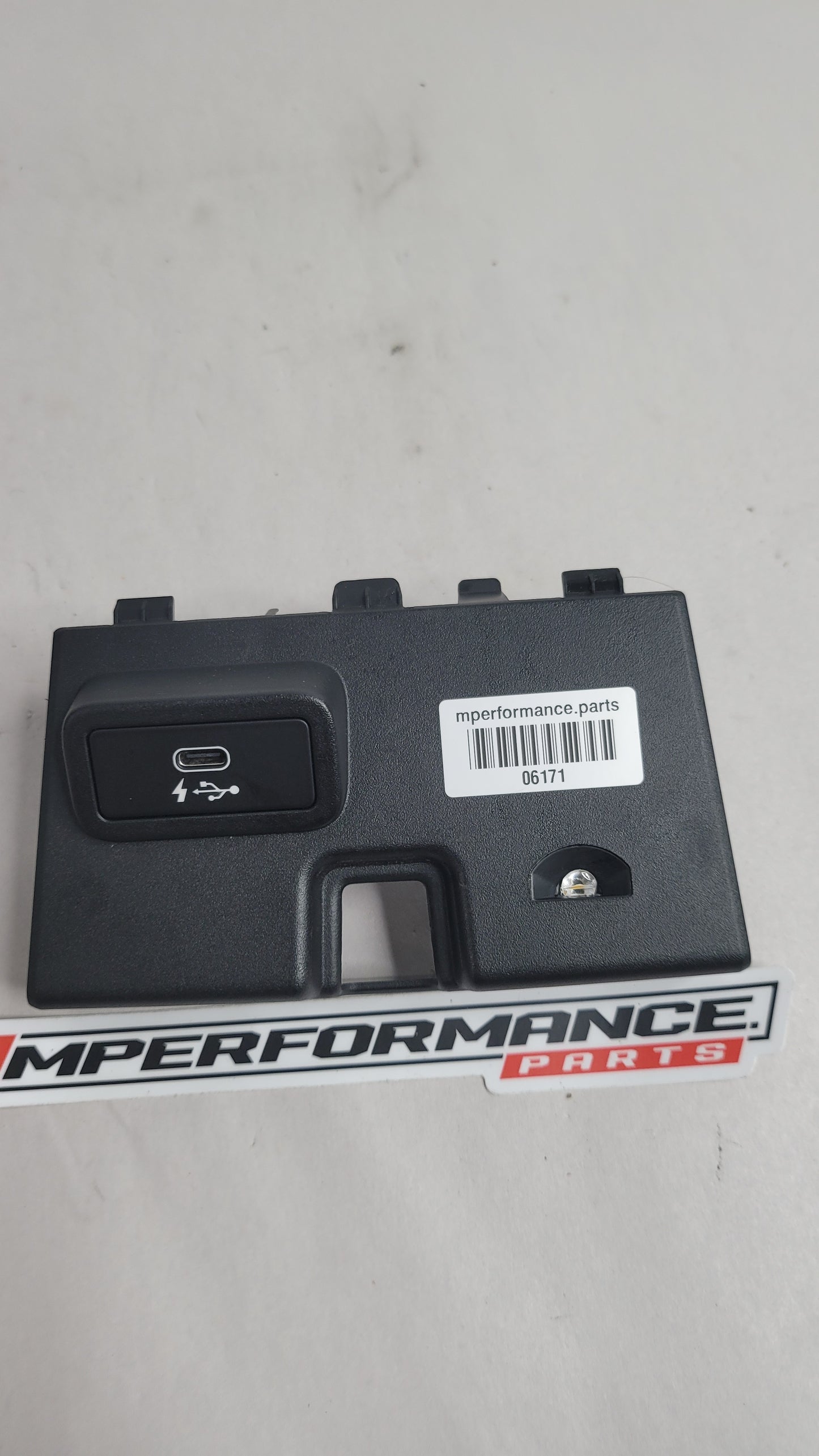 Bmw G80 M3 Usb C Port Connector & Surround 106038803c - MPerformance.parts