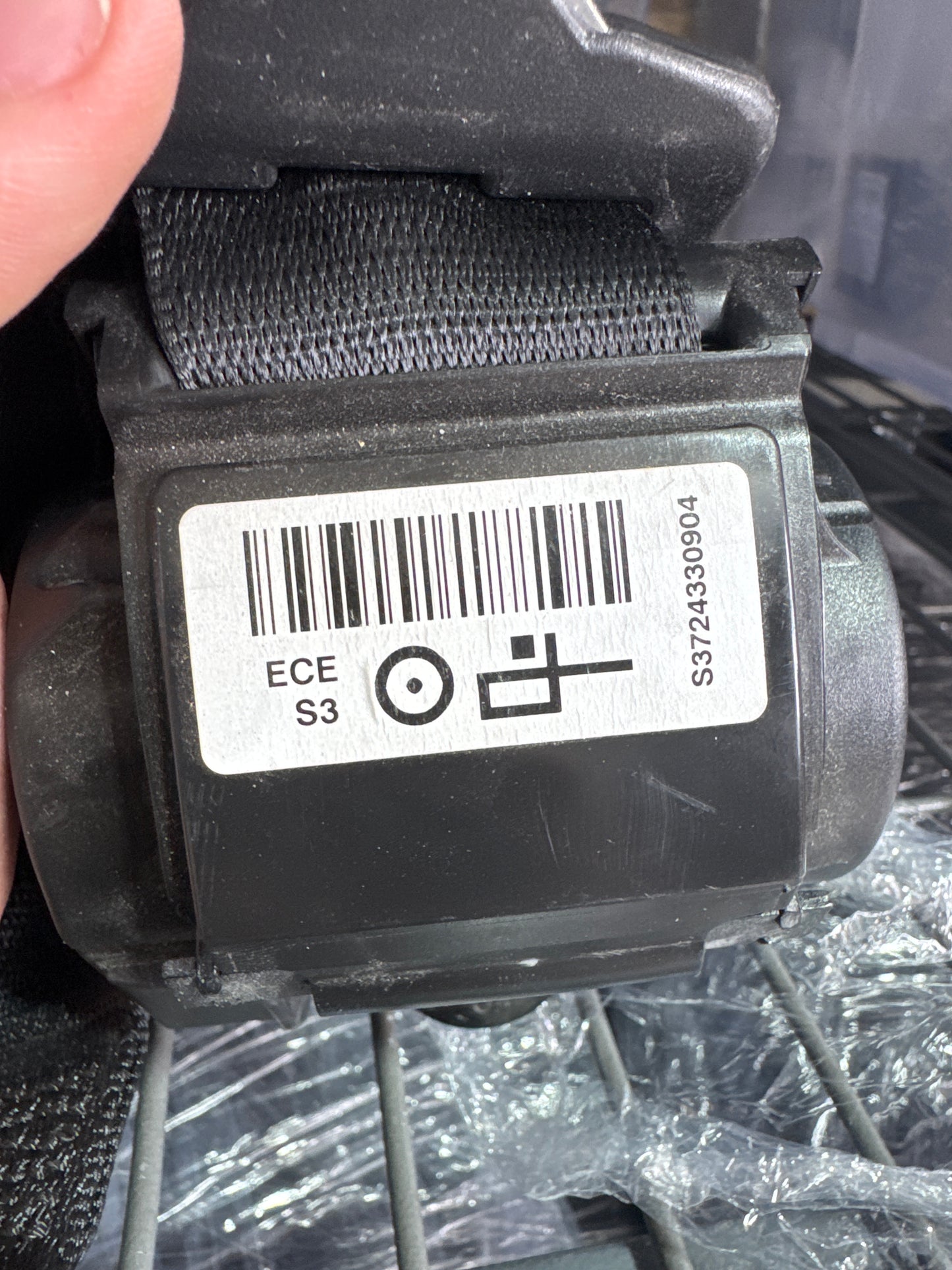 7243309 S3724330904 seat belt buckle belt BMW F31 rear outside - MPerformance.parts