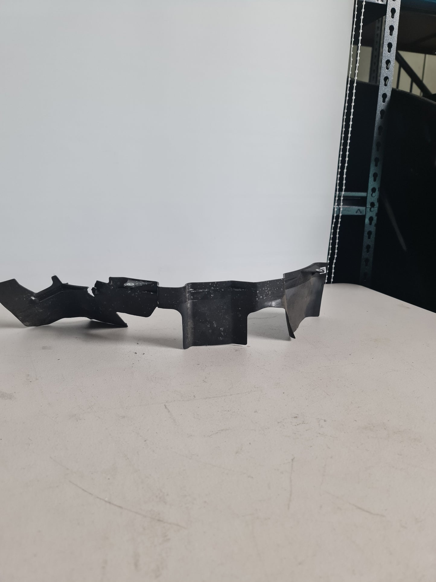 2015-2020 BMW 17-11-7-857-500 BMW 17117857500 Flap For Fan Cowl 7857500 02 - MPerformance.parts