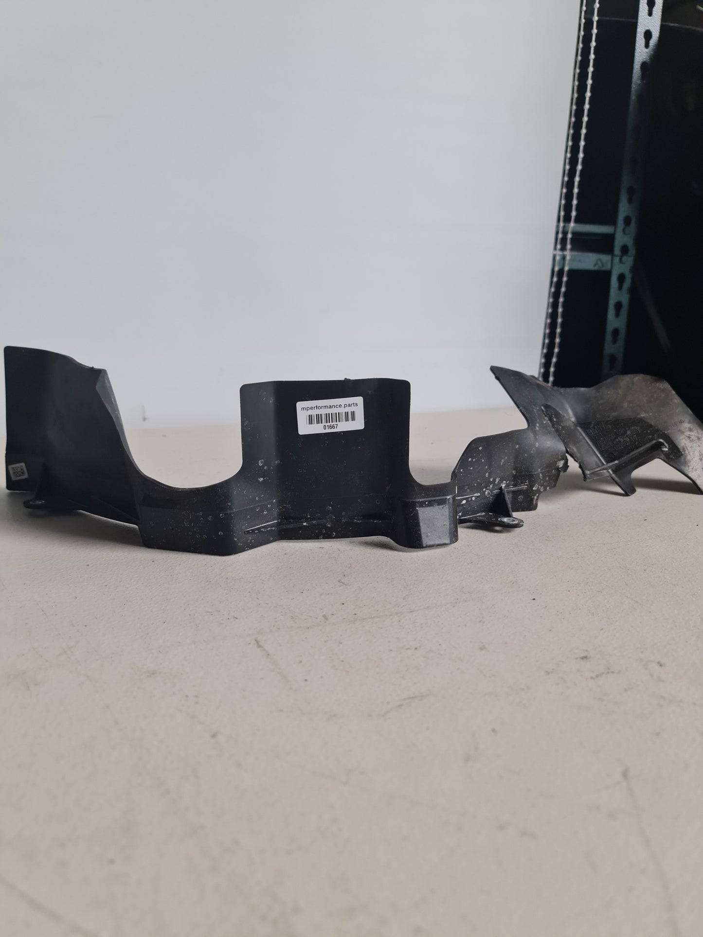 2015-2020 BMW 17-11-7-857-500 BMW 17117857500 Flap For Fan Cowl 7857500 02 - MPerformance.parts