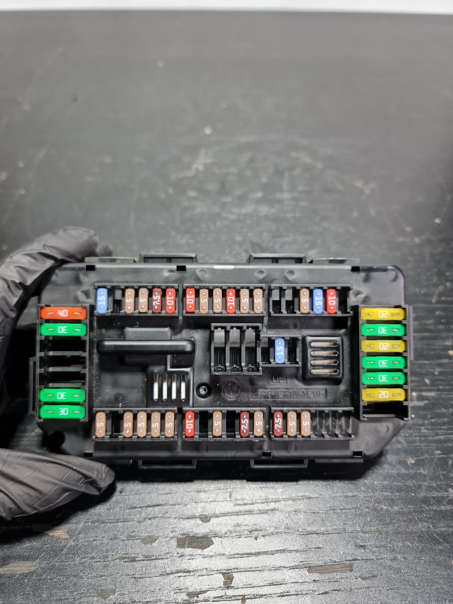 BMW 1 2 3 4 SERIES F20 F21 F22 F30 F31 F32 F36 FRONT FUSE BOX 9389068 01 - MPerformance.parts