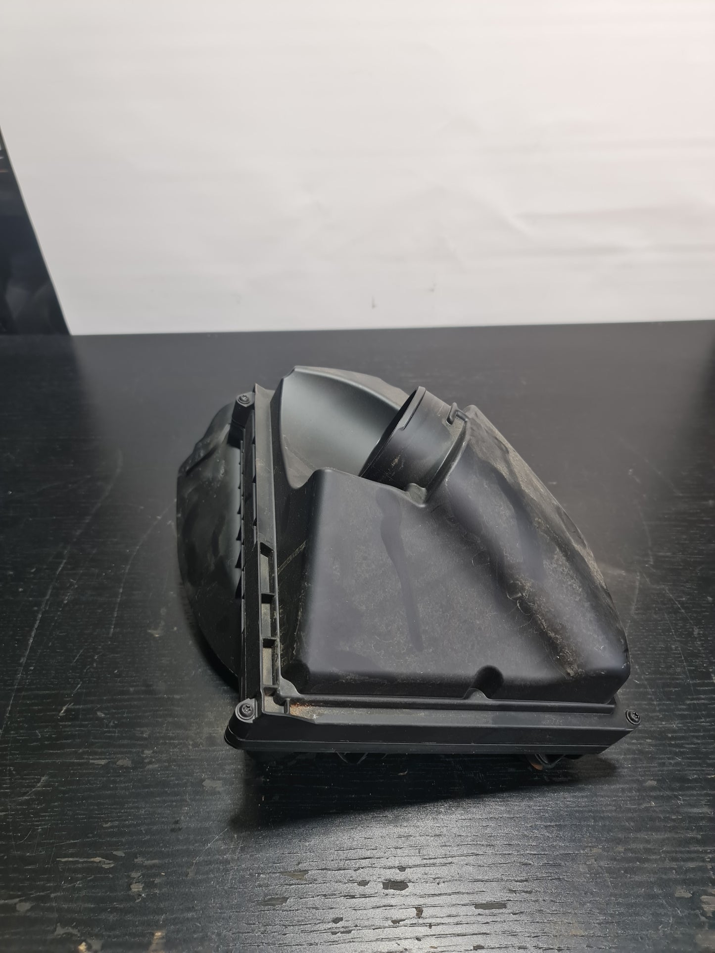 Genuine BMW M3 G80 G82 G83 Comp. M xDrive INTAKE MUFFLER RIGHT 13718095804 - MPerformance.parts