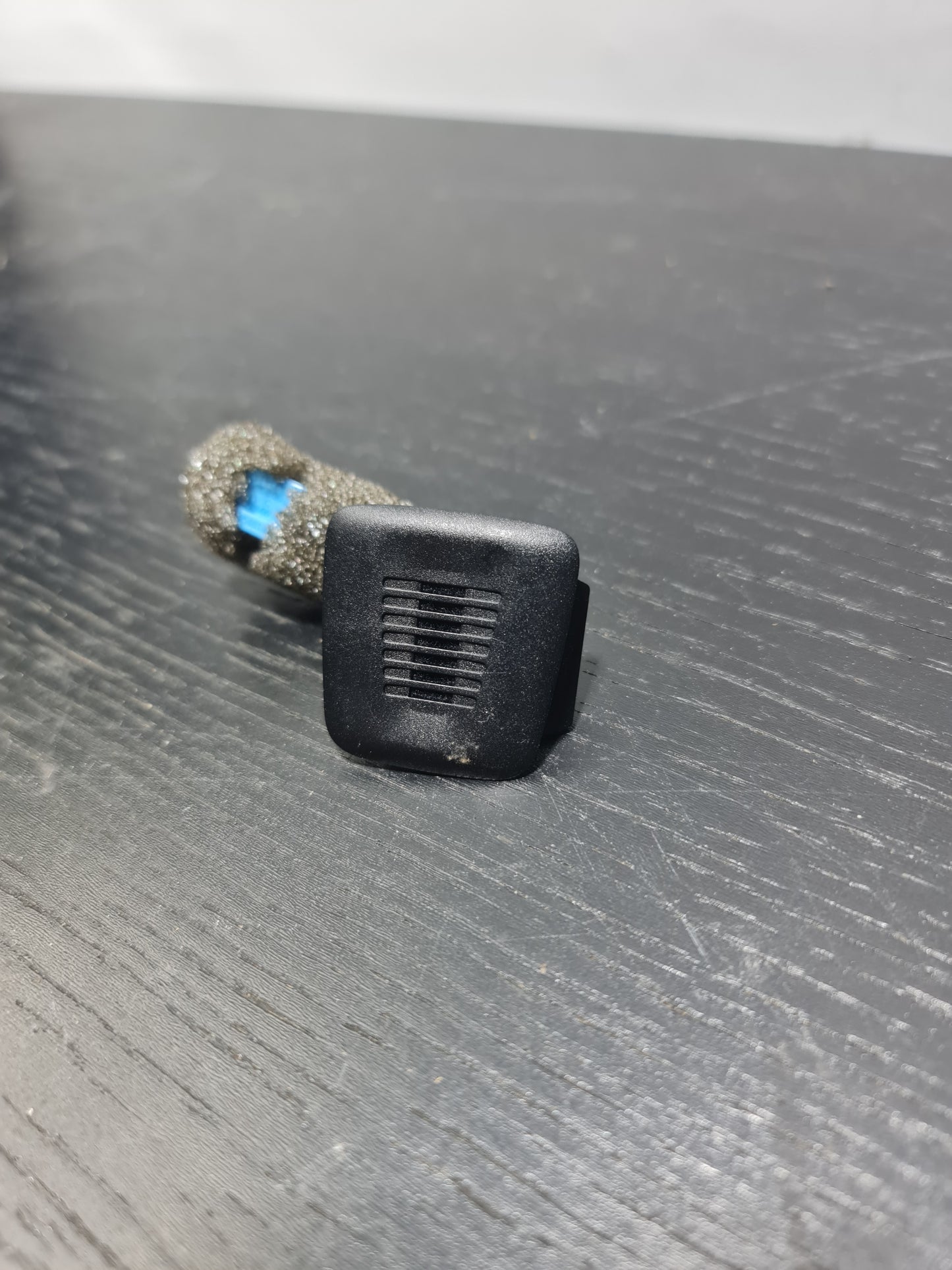 BMW M3 F80 CELL PHONE COMMUNICATION HANDS FREE MIC MICROPHONE OEM 6905981-03 - MPerformance.parts