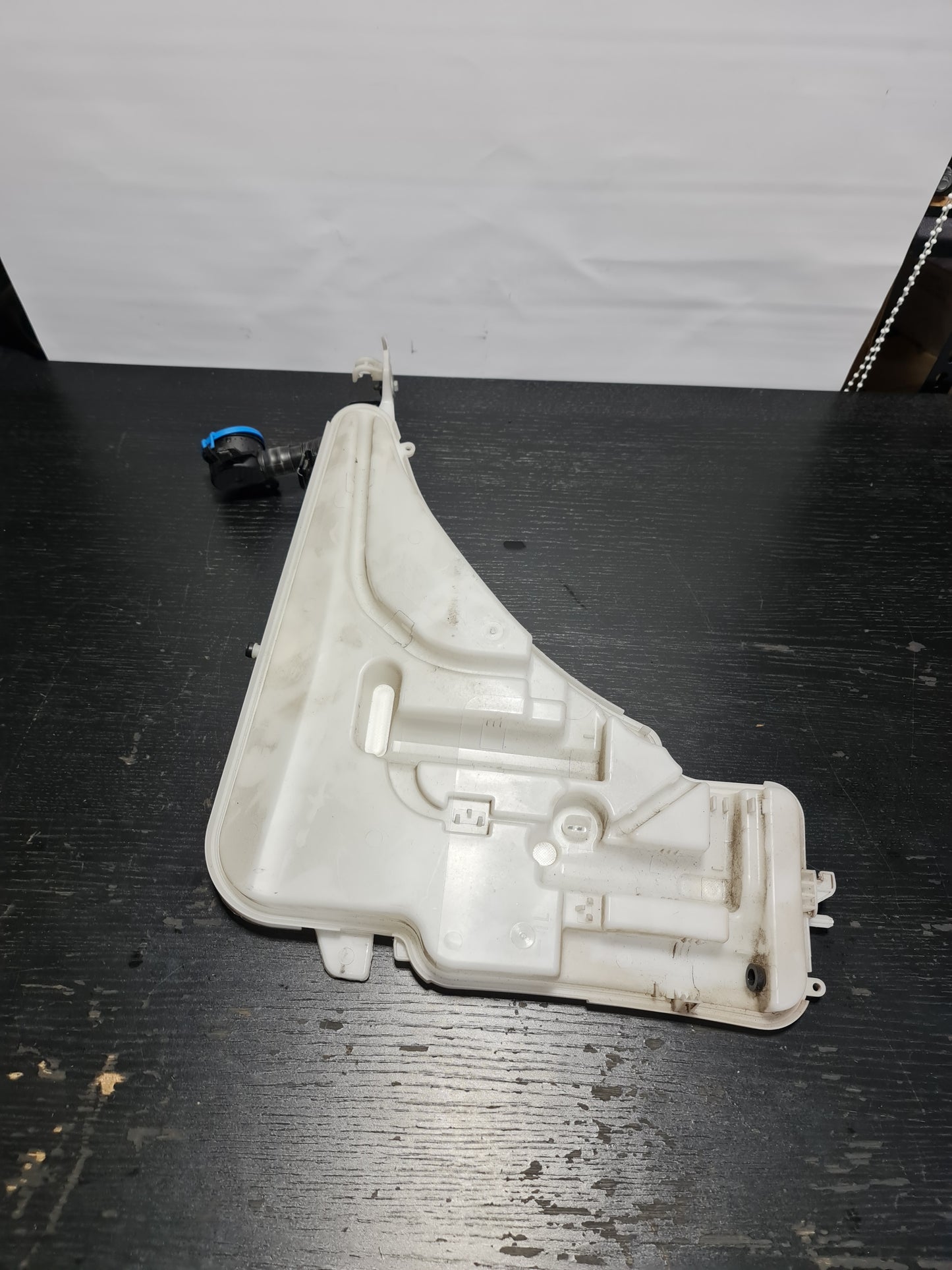 BMW 2 3 4 Series F22 F30 F32 LCI Washer Fluid Reservoir Tank Container 7241671 - MPerformance.parts