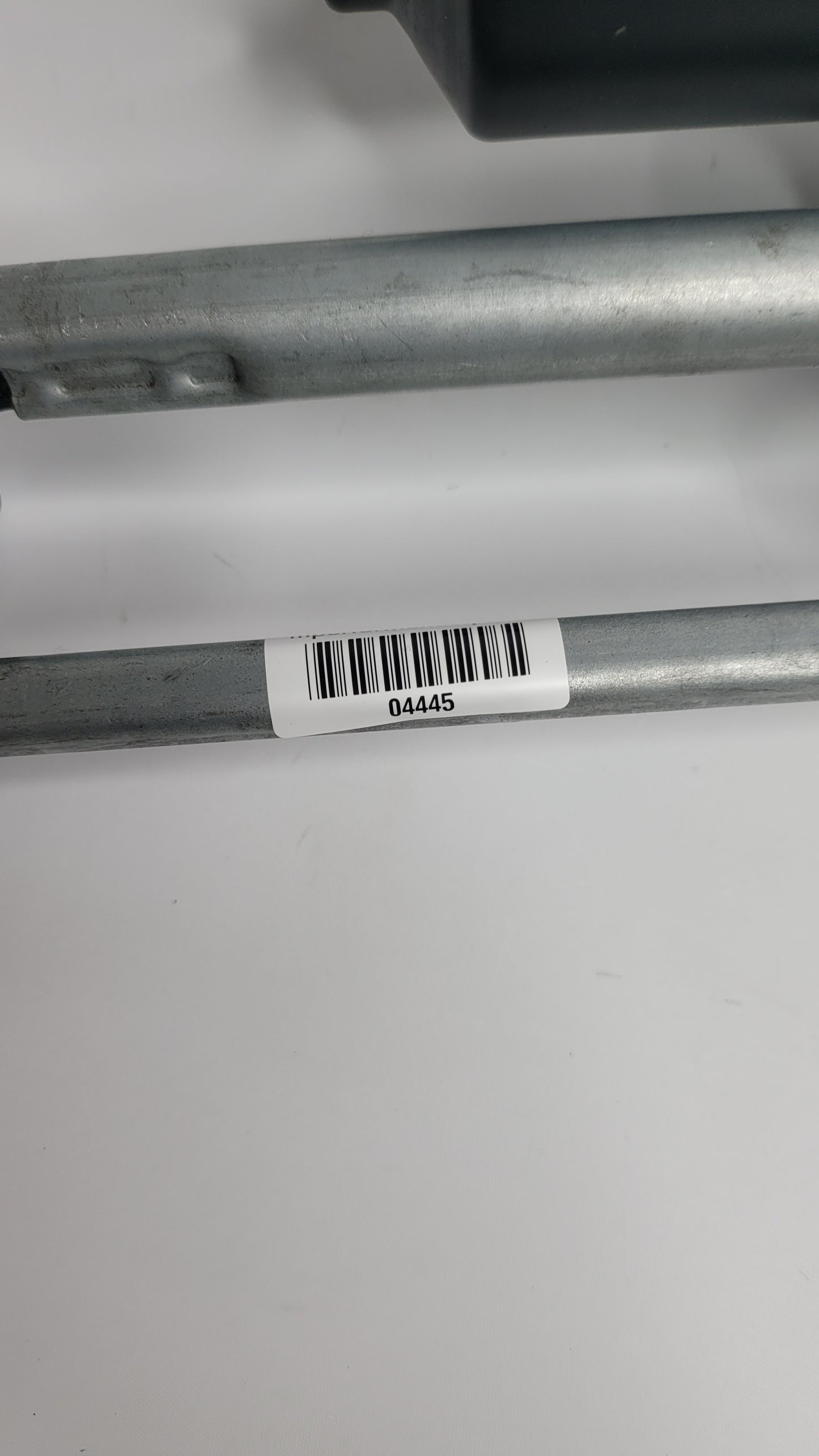 BMW M4 F82 Front Windscreen Wiper Motor RHD 726750403 - MPerformance.parts