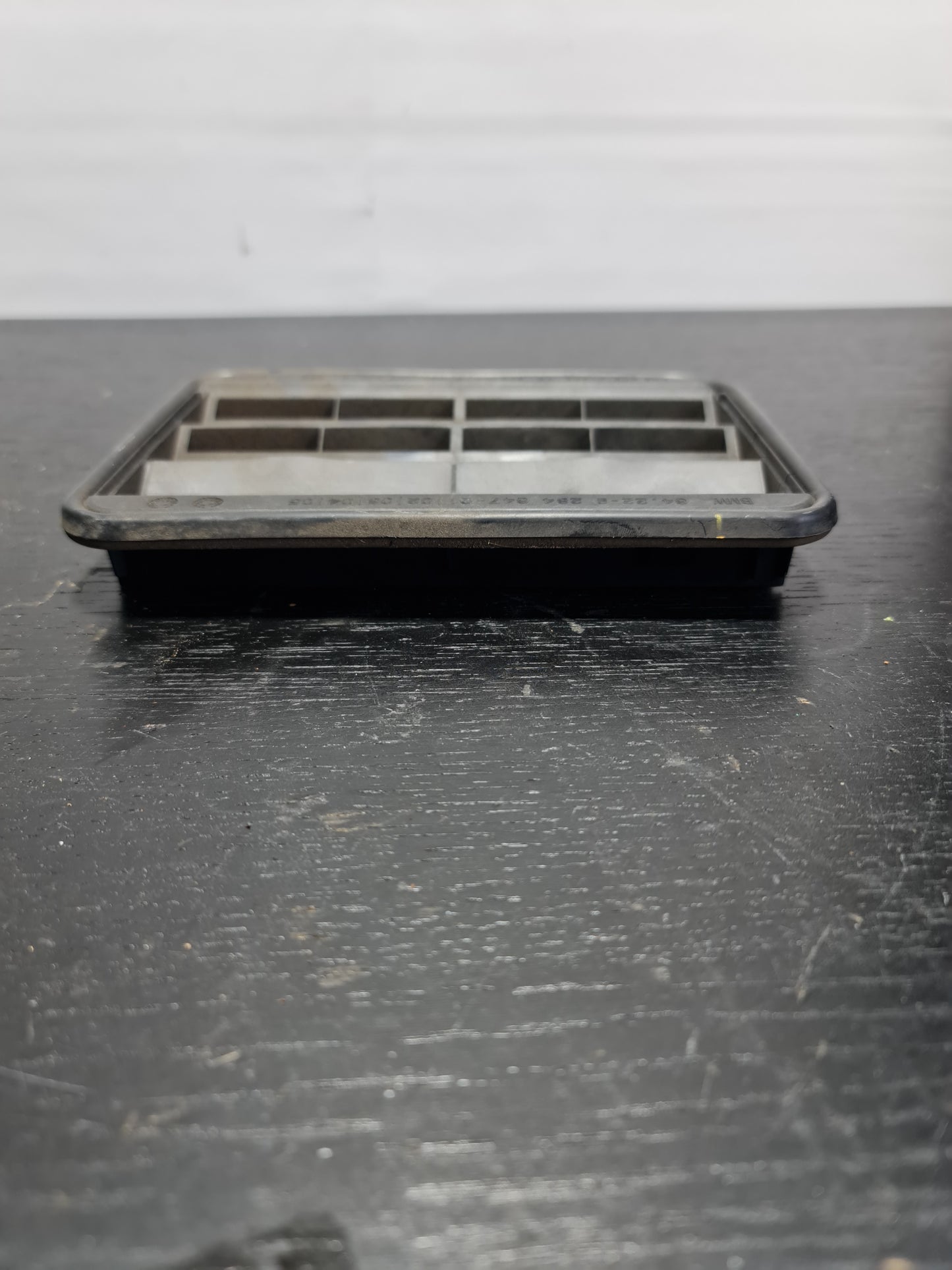 BMW F80 REAR RIGHT SIDE QUARTER AIR DRAFTER PRESSURE VENT 64229284647 - MPerformance.parts