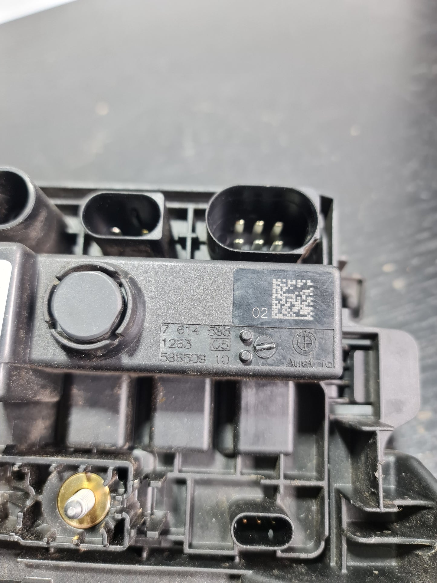 BMW M3 F80 INTEGRATED SUPPLY MODULE 12637614585 - MPerformance.parts