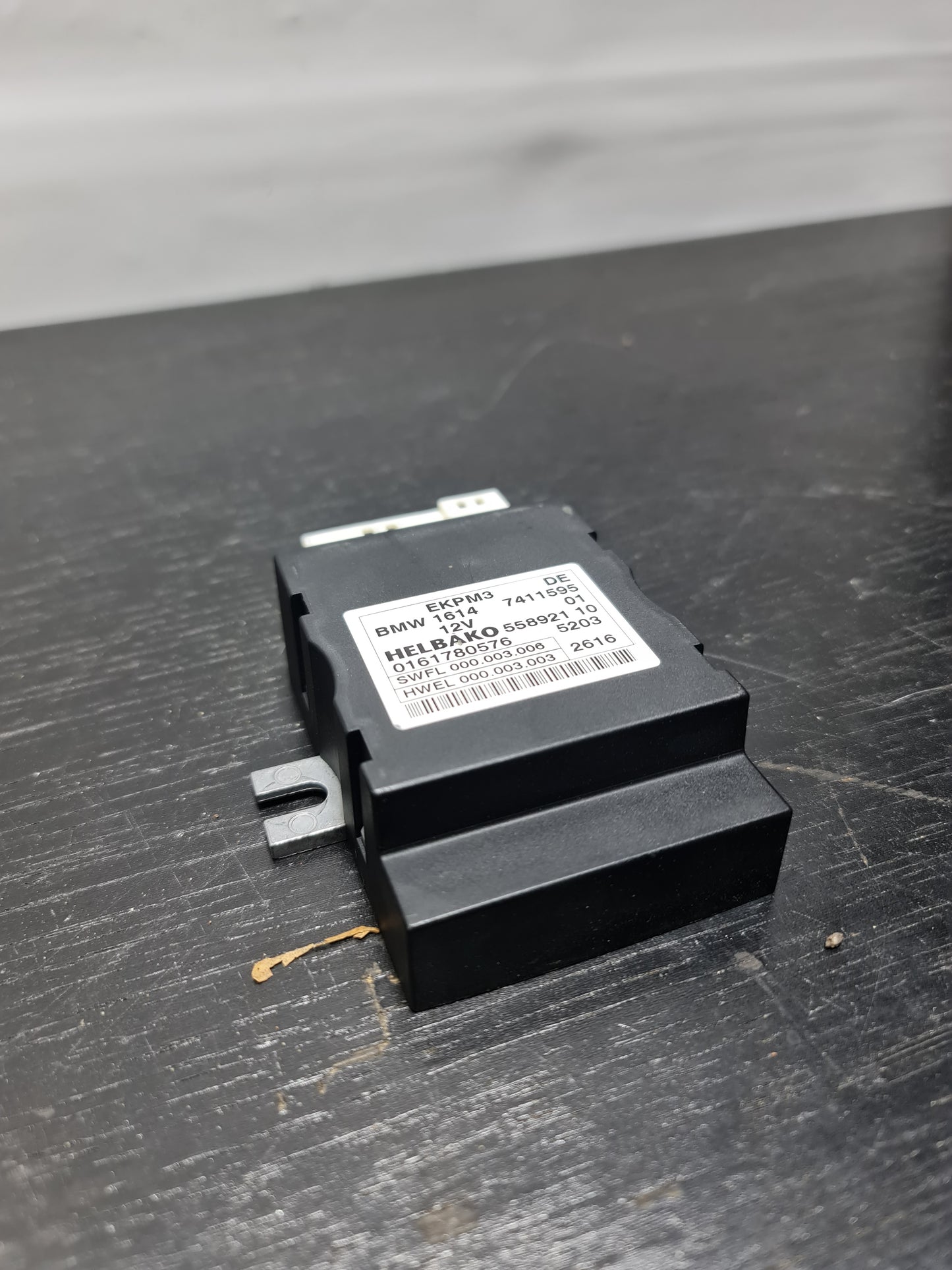 BMW 1 2 3 4 5 6 7 X3 X4 X5 X6 F SERIES FUEL PUMP CONTROL MODULE ECU 7411595 - MPerformance.parts