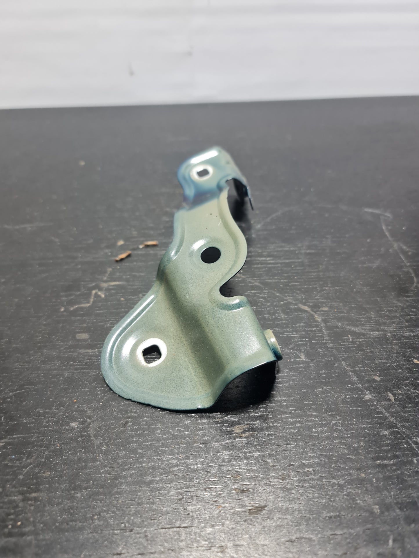 BMW 3 SERIES FRONT WING MOUNTING BRACKET RH 167/21 7486806 07 - MPerformance.parts