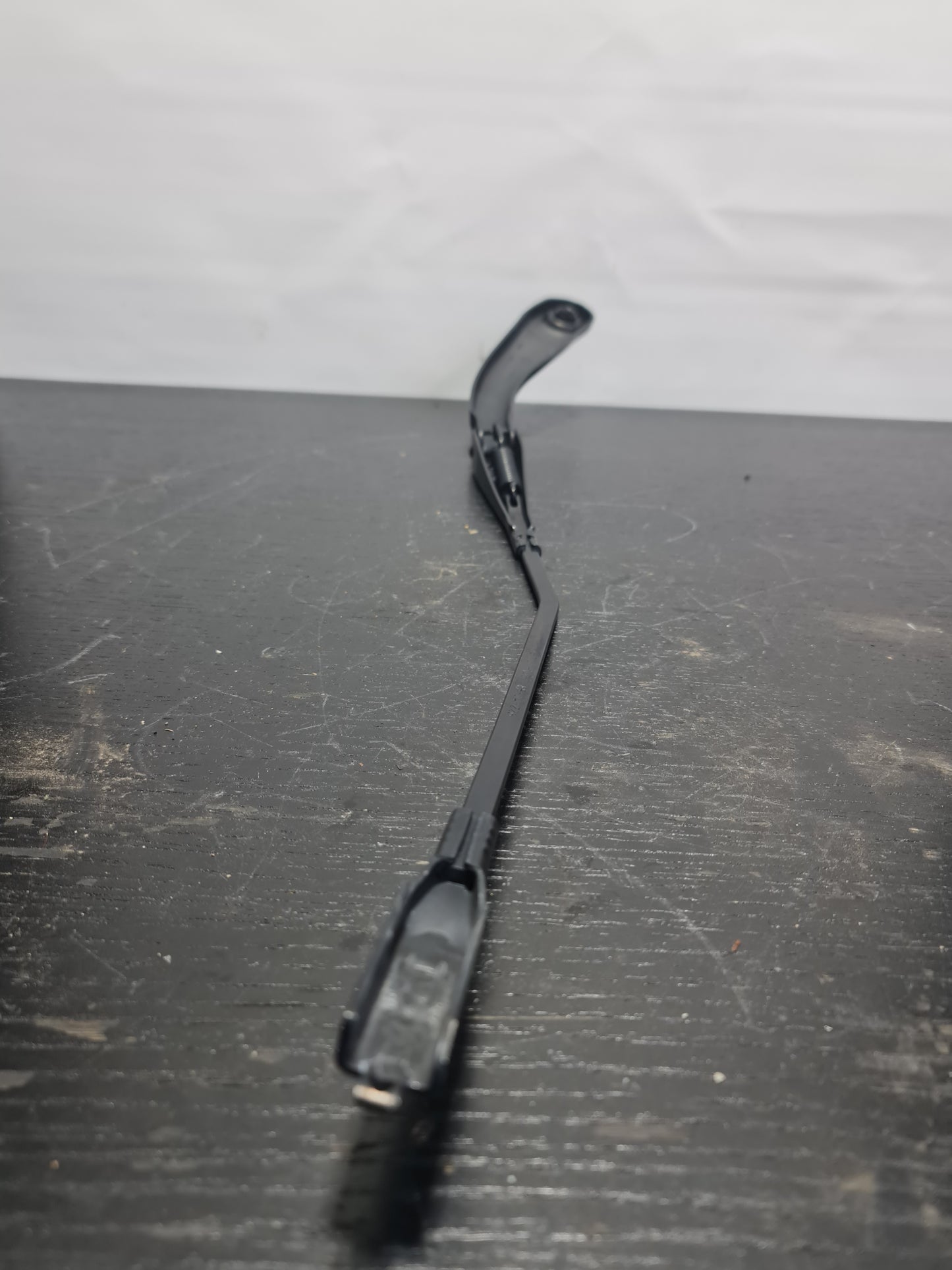 BMW F30 330E 2016-2018 Front Windscreen Wiper Arm W000027229D - MPerformance.parts