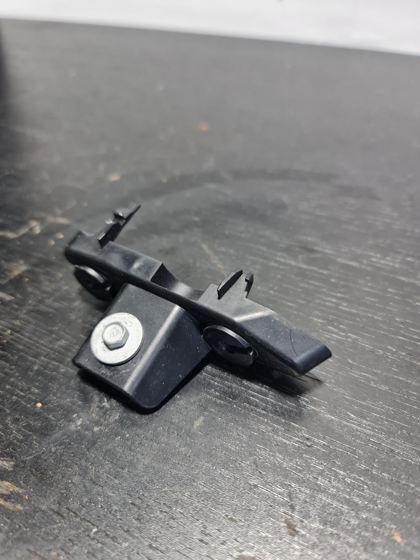 M3 M4 2021 2022 2023 2024 Front Right Bumper Lower Mount Bracket Guide 51118069420 - MPerformance.parts