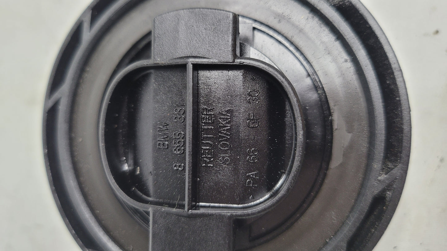 Engine OIL CAP 8655331 F80 M3 - MPerformance.parts