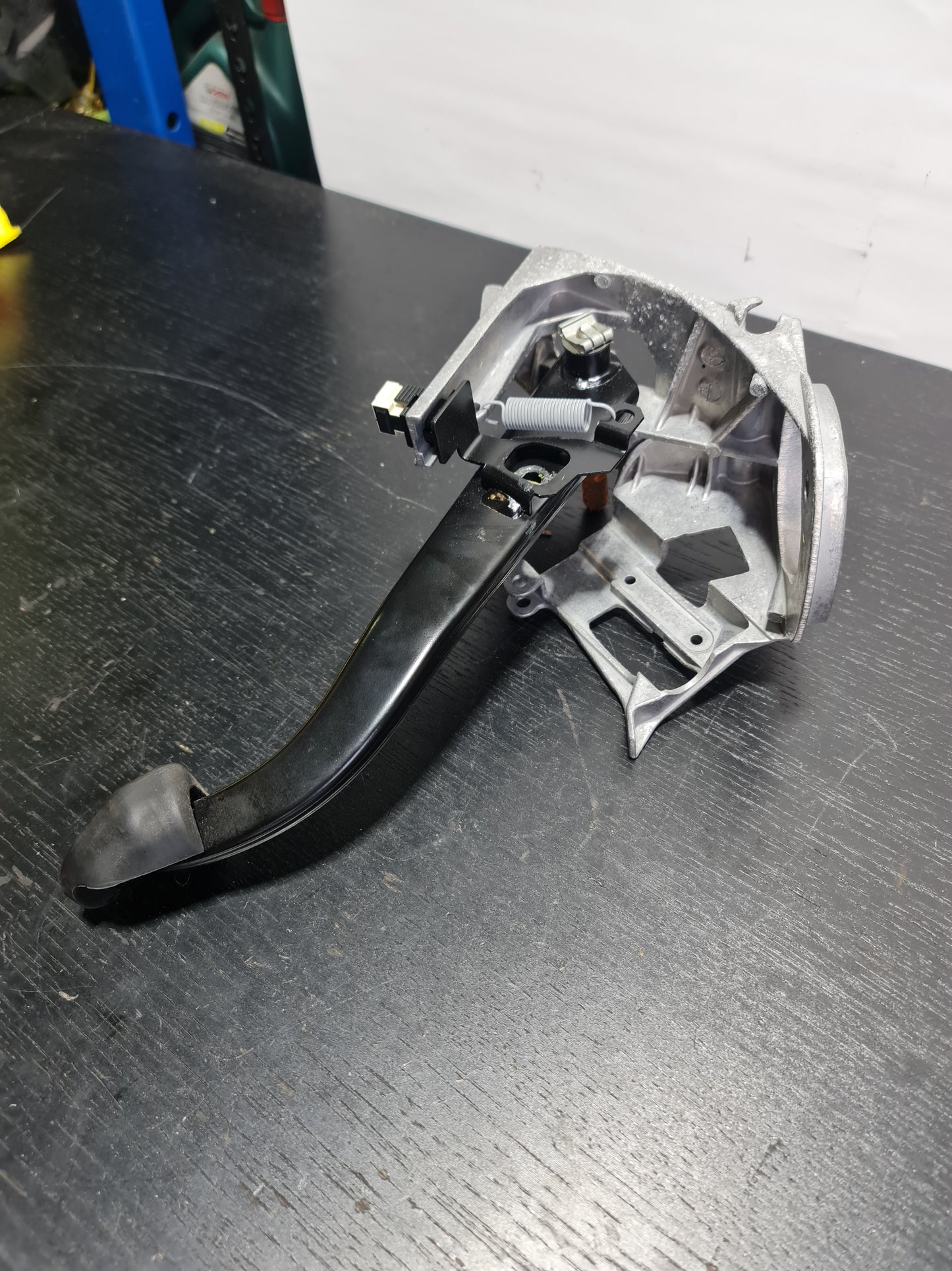 BMW F82 M4 Brake Pedal Assembly 2284636 35002284636-02 - MPerformance.parts