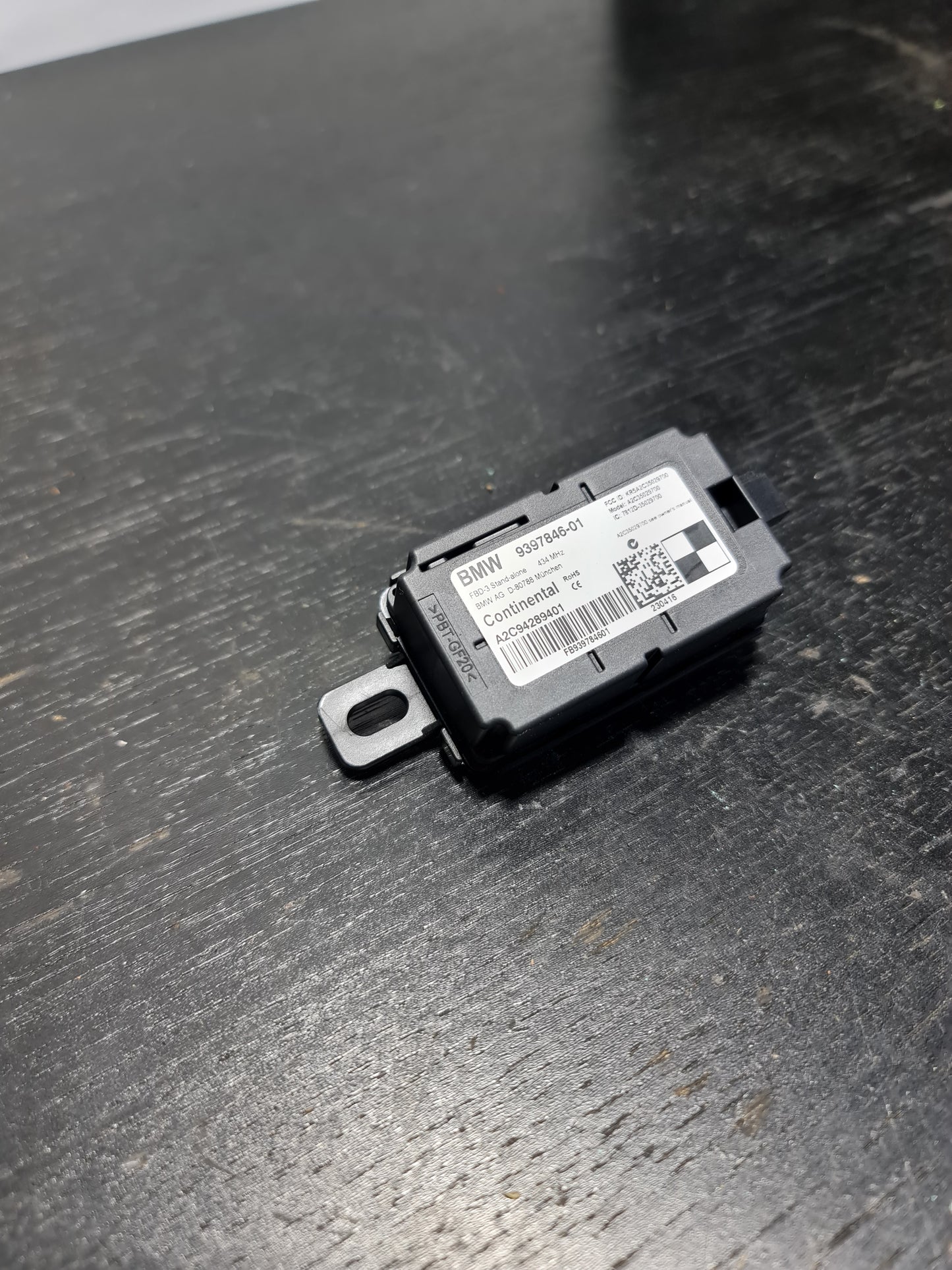 BMW F80 F82 M3 M4 F80 F82 F83 Remote Control Module Genuine 61359397846 9397846 - MPerformance.parts