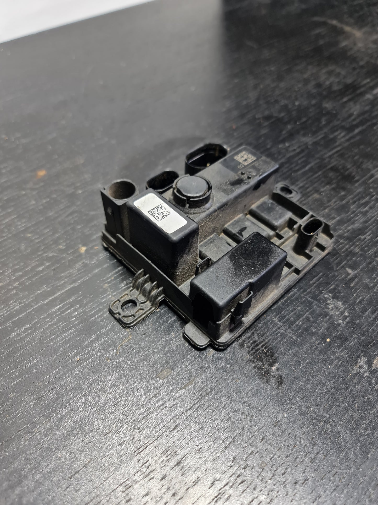 BMW M3 F80 INTEGRATED SUPPLY MODULE 7614585 - MPerformance.parts