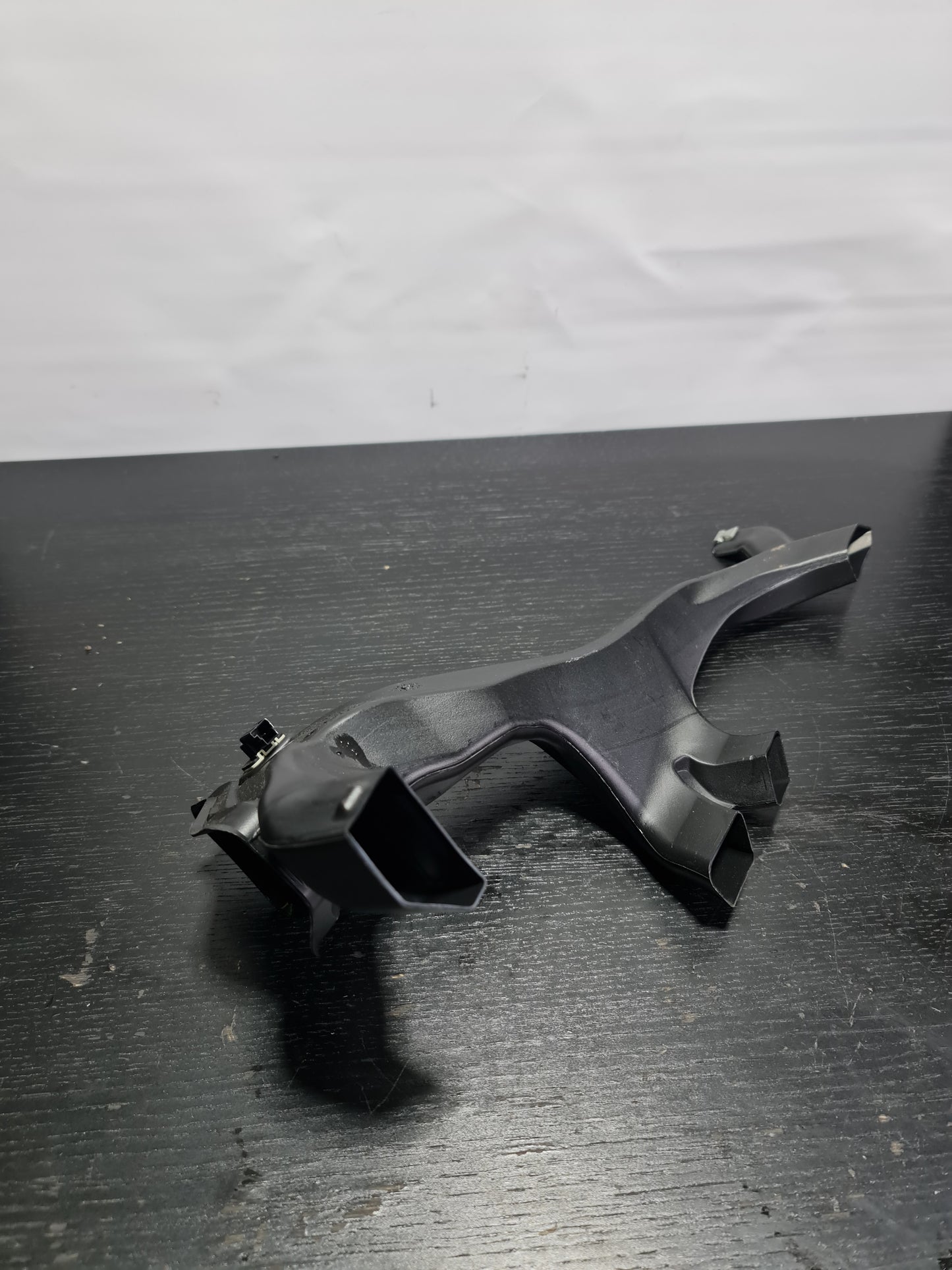Original BMW RIGHT FLOOR HEATER DUCT 51459205388 9205388 - MPerformance.parts