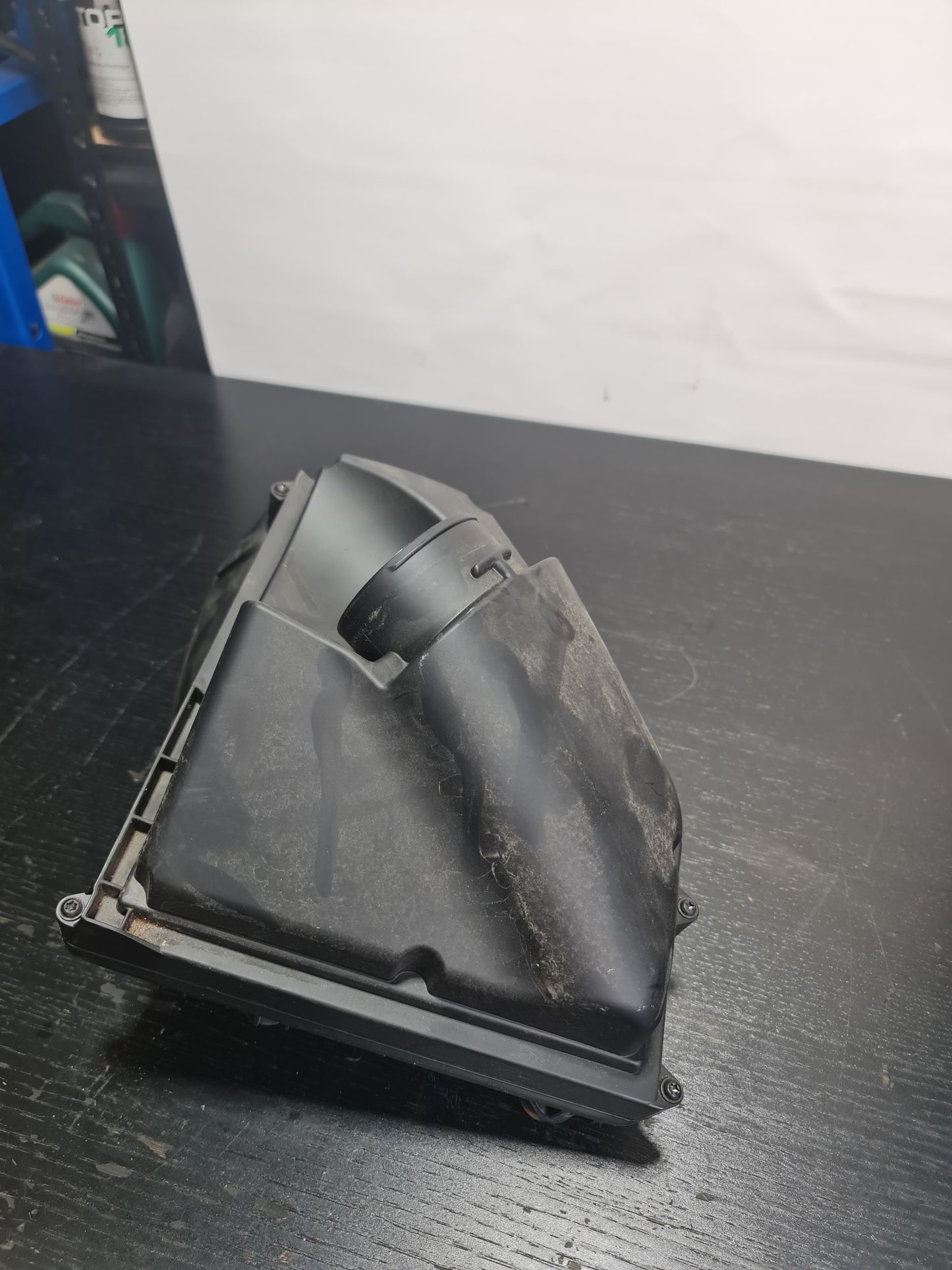 Genuine BMW M3 G80 G82 G83 Comp. M xDrive INTAKE MUFFLER RIGHT 13718095804 - MPerformance.parts