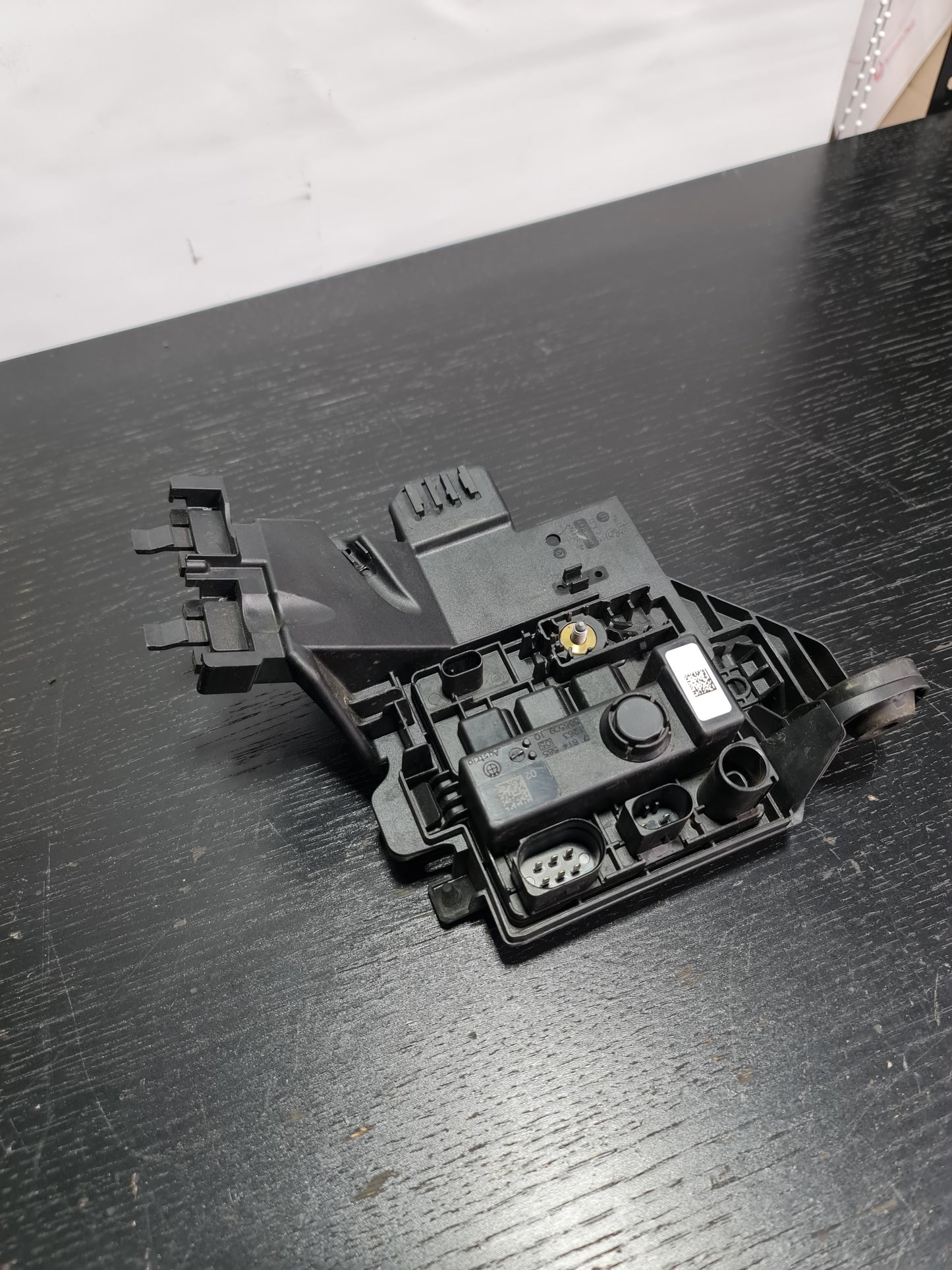 BMW M3 F80 INTEGRATED SUPPLY MODULE 12637614585 - MPerformance.parts