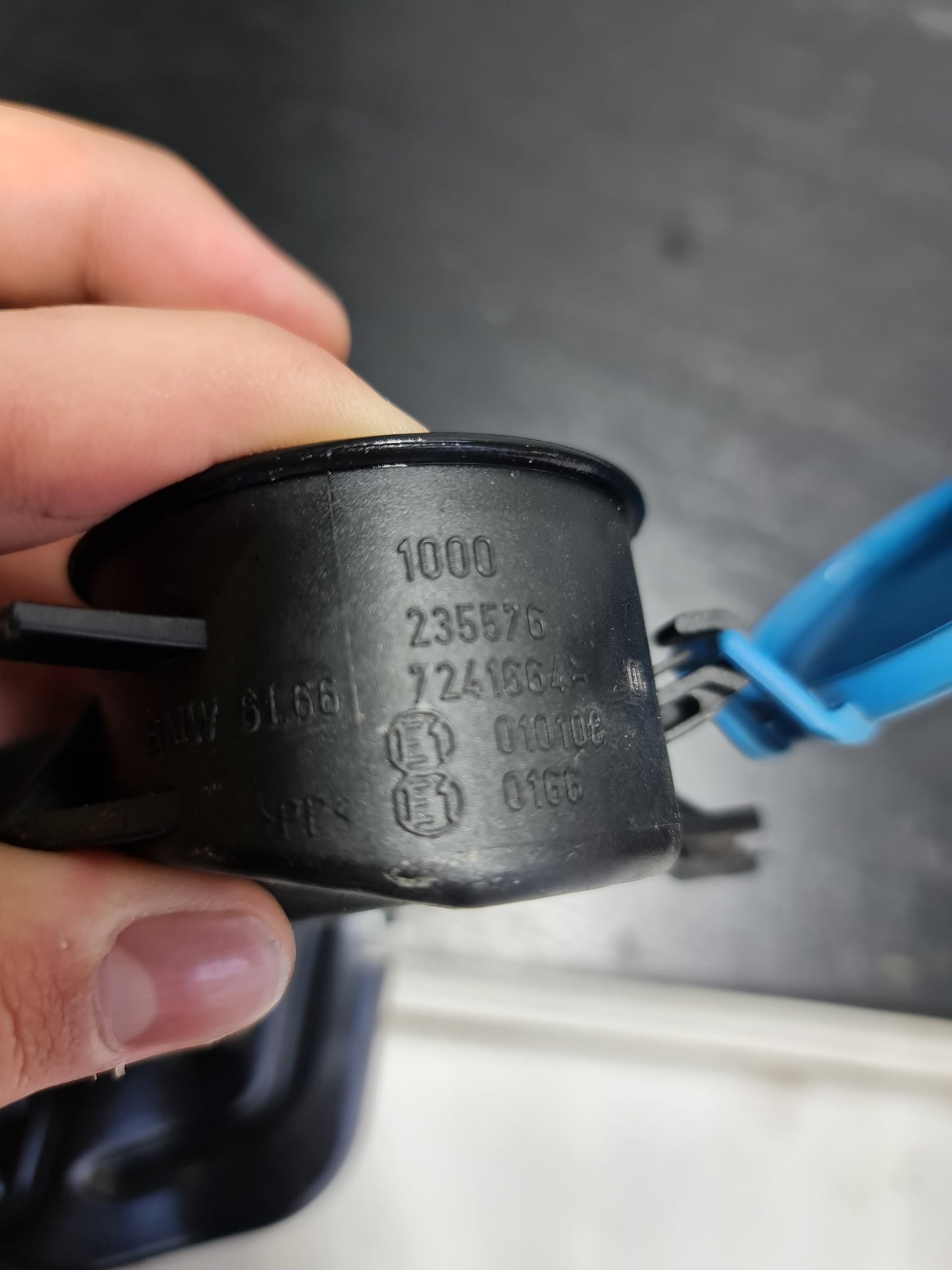 BMW 2 3 4 Series F22 F30 F32 LCI Washer Fluid Reservoir Tank Container 7241671 - MPerformance.parts