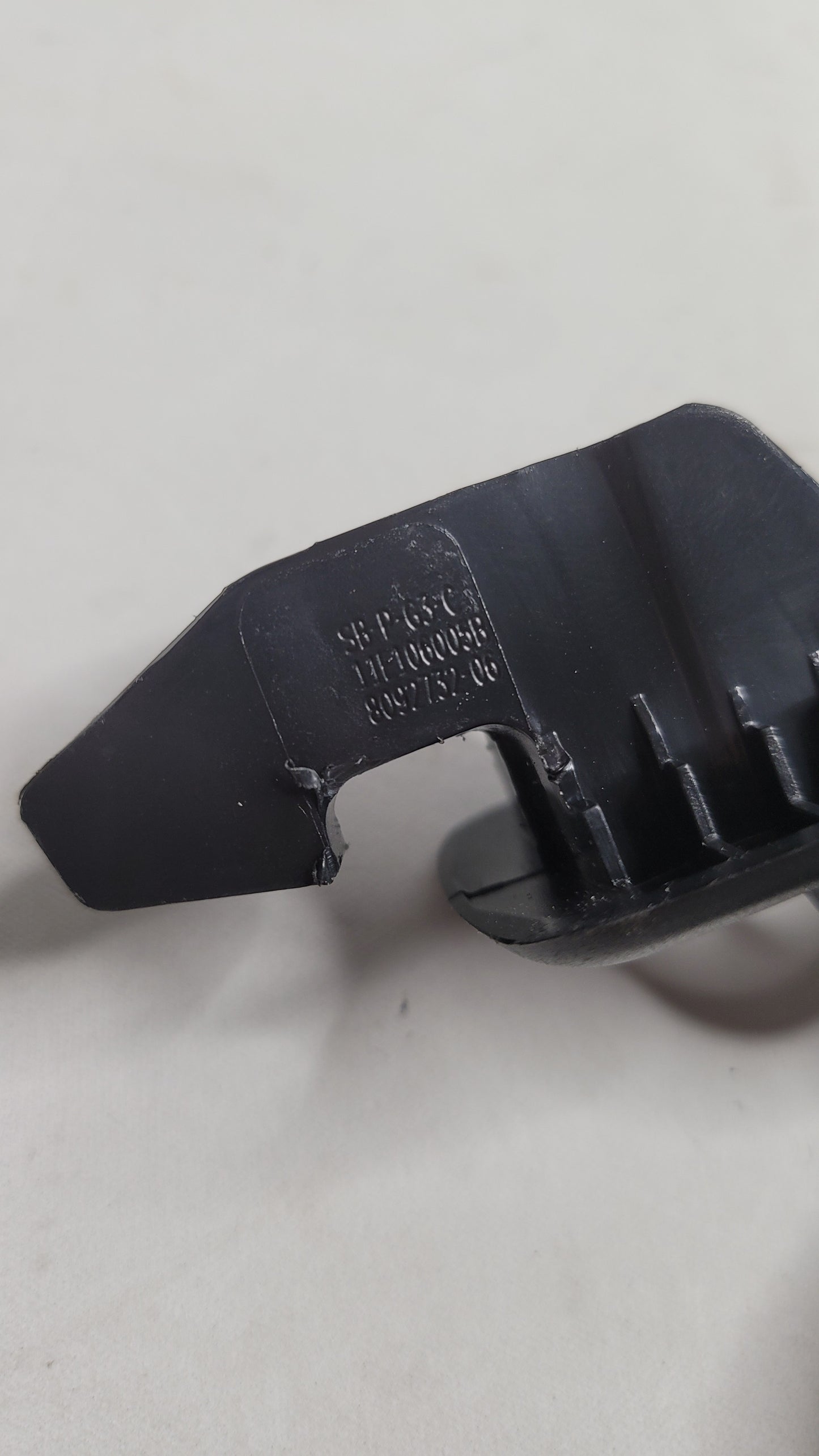 BMW M3 SERIES G80 M SPORT SUN VISOR DRIVER RIGHT IN BLACK 8092732 - MPerformance.parts