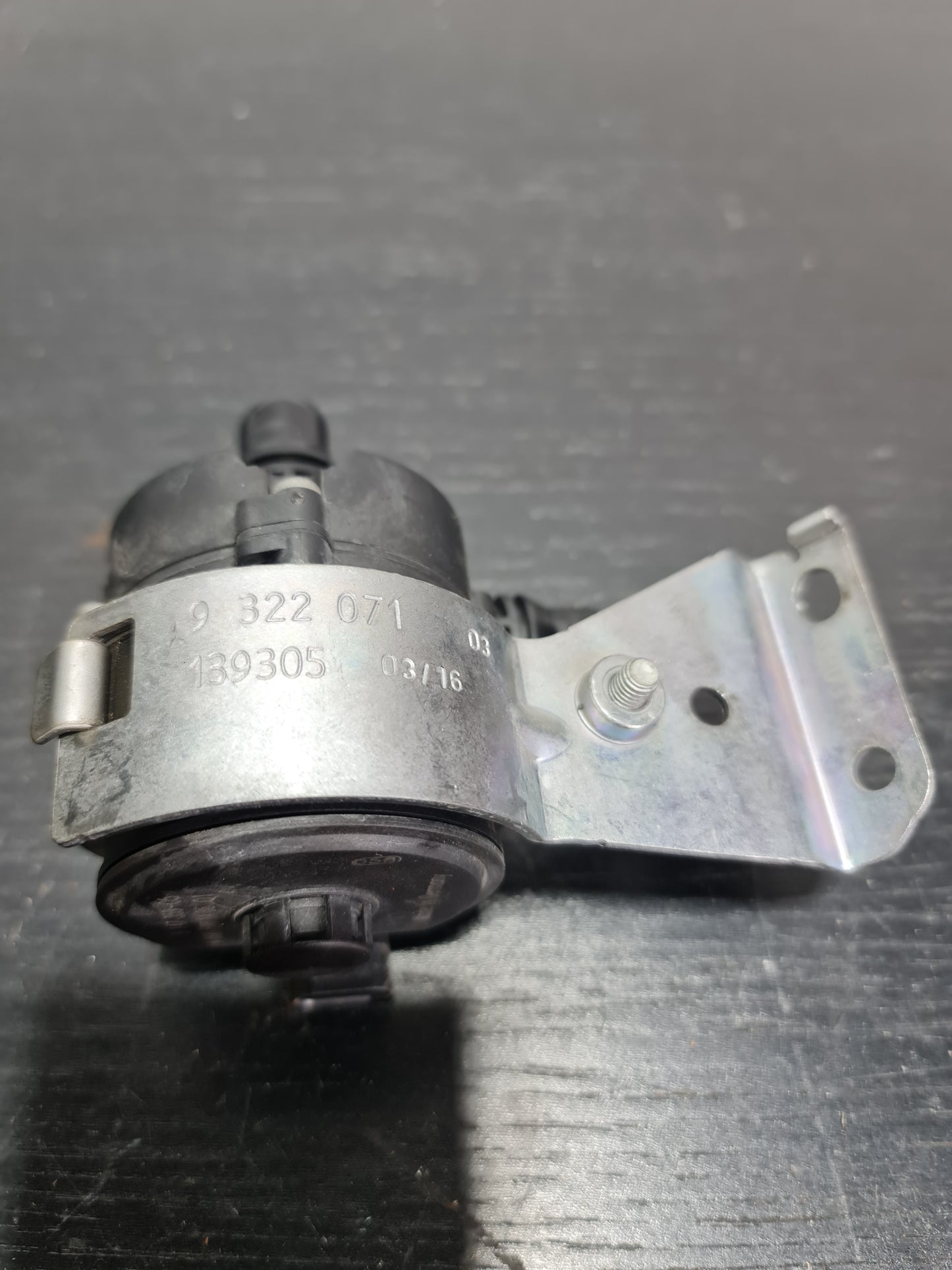 PUMP 9322071 BMW M4 F83 3.0 PETROL TWIN TURBO 2018 AUXILLIARY WATER PUMP 64539322071 - MPerformance.parts