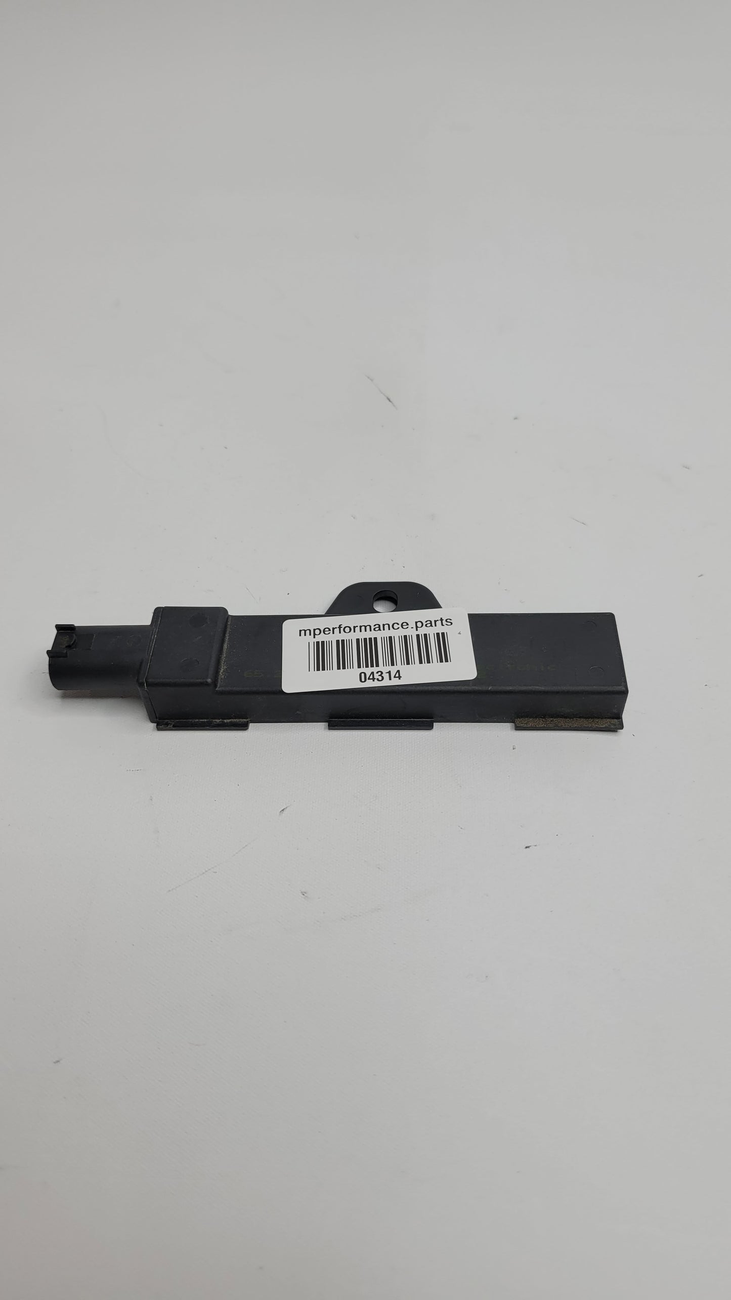 BMW M3 G80 KEYLESS ENTRY ANTENNA MODULE OEM 65.20-9220831 - MPerformance.parts