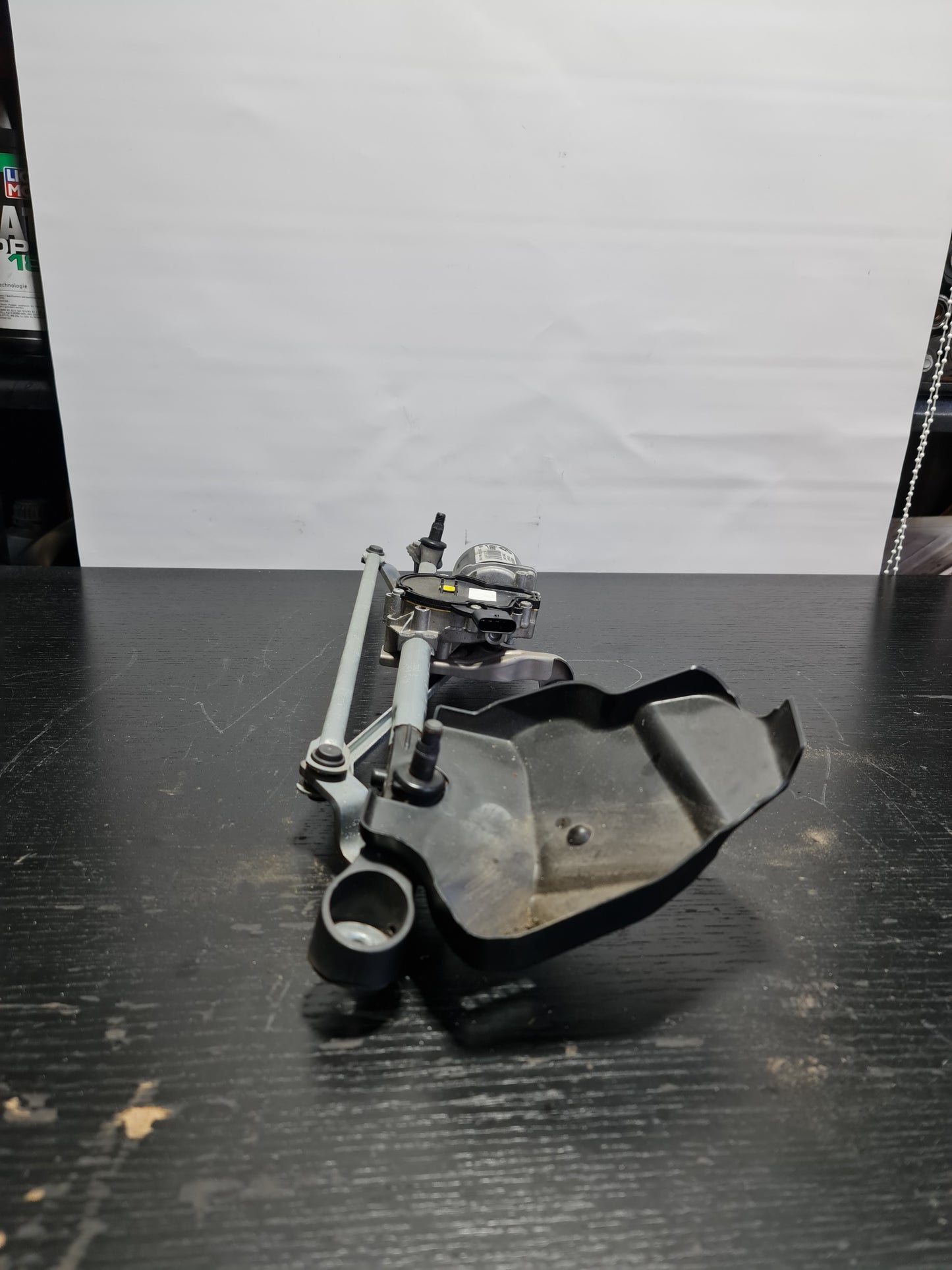 BMW F30 Front Windscreen Windshield Wiper Motor Valeo W000026098 7267504 7260489 61617260489 - MPerformance.parts
