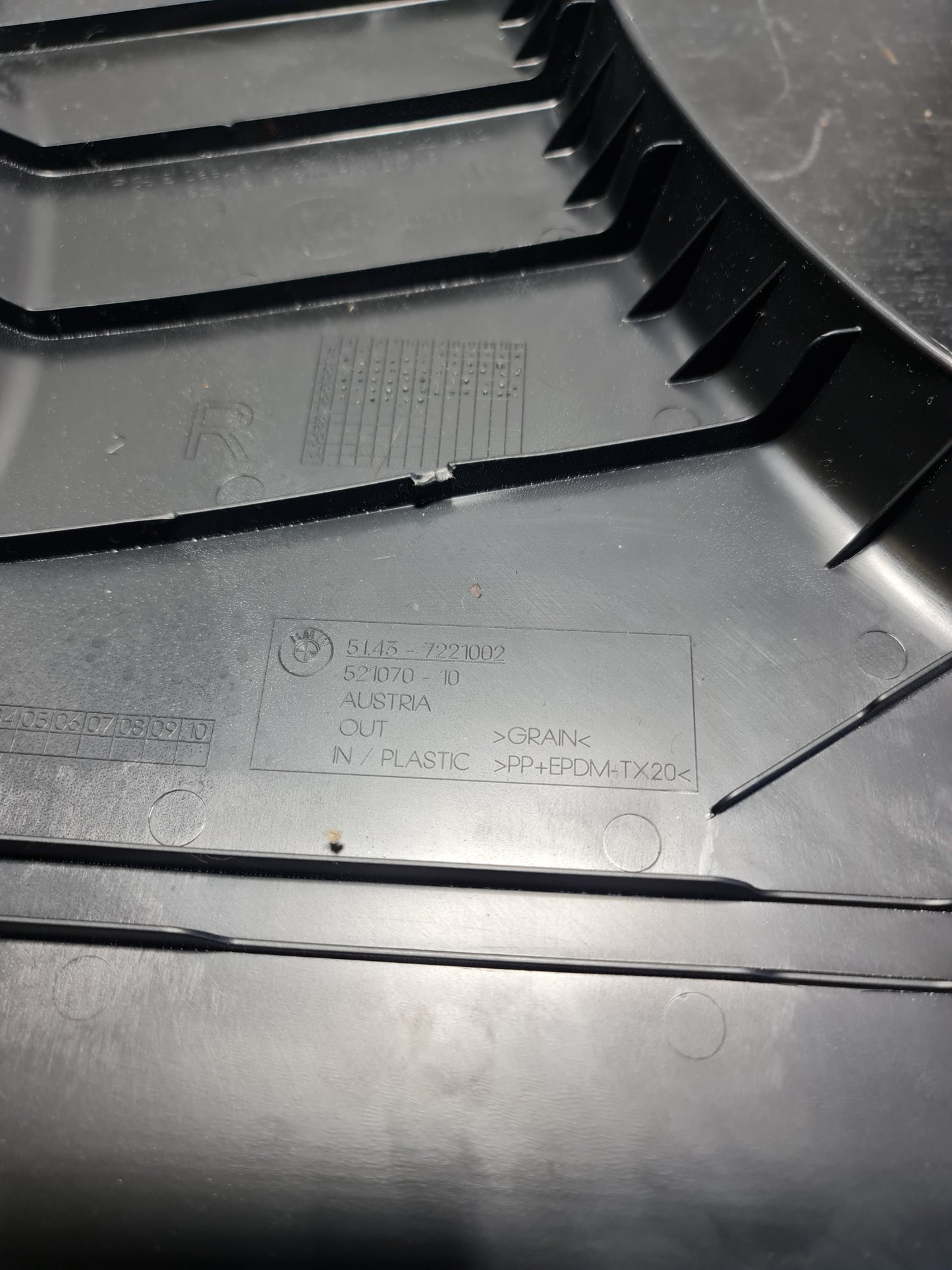 BMW 3 F30 B-Pillar Right Side Cover Trim 7221002 2012 2.0 D 135 KW 51432993514 - MPerformance.parts