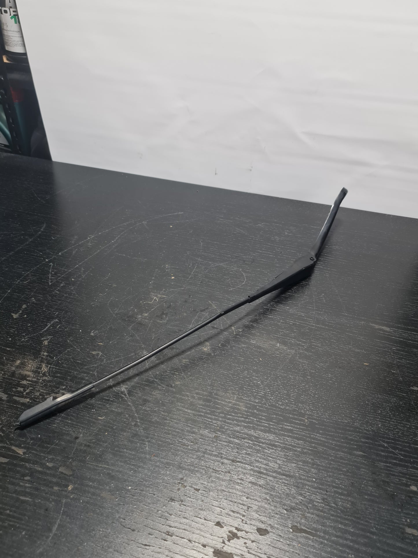 BMW F30 330E 2016-2018 Front Windscreen Wiper Arm W000027229D - MPerformance.parts
